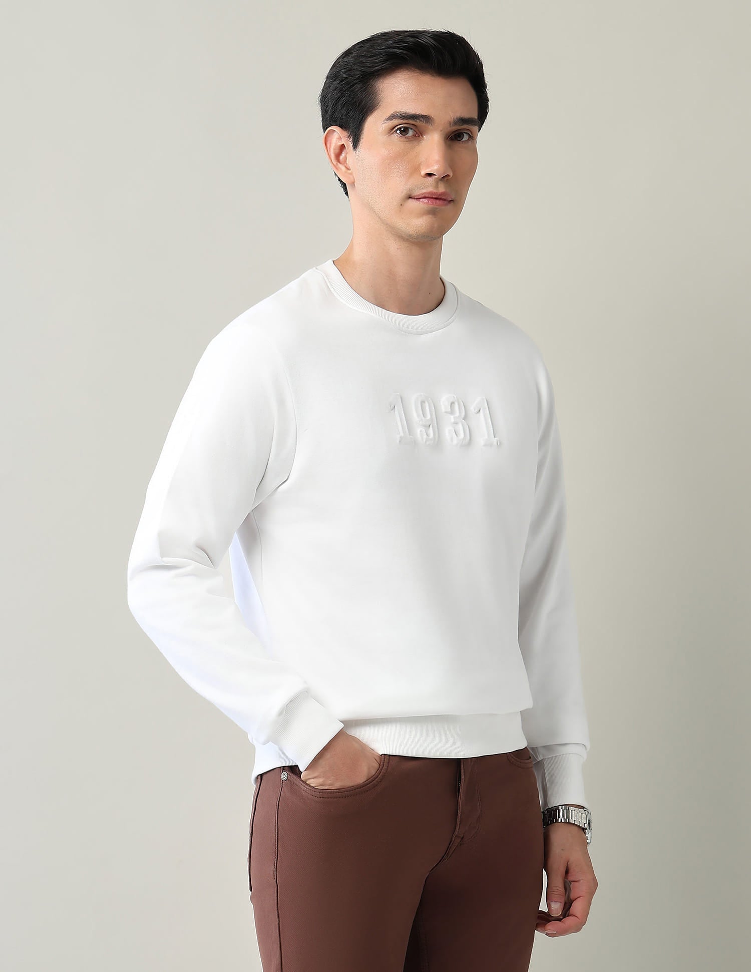 Modern Slim Fit Sweatshirt