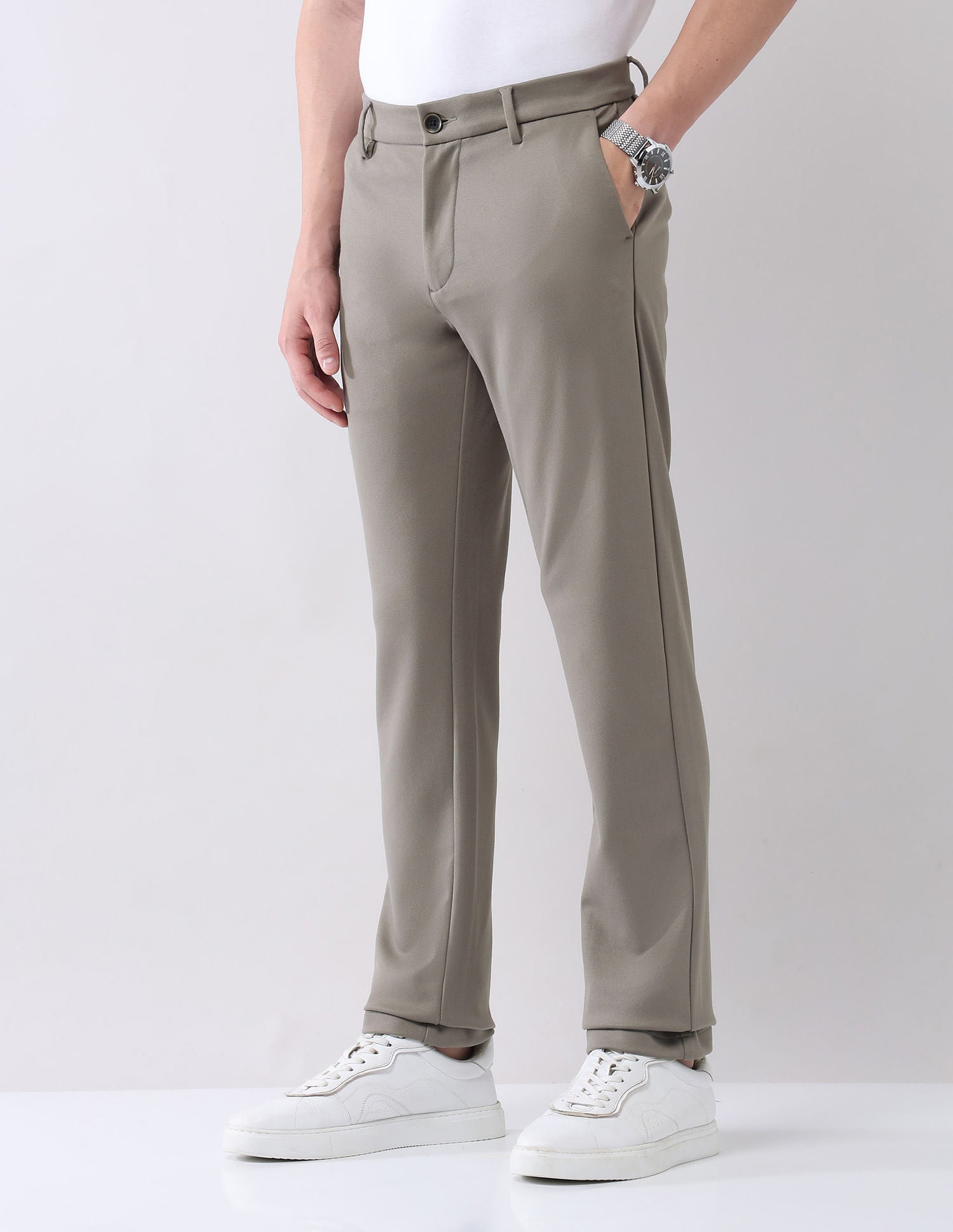 Regular Modern Slim Fit Chinos