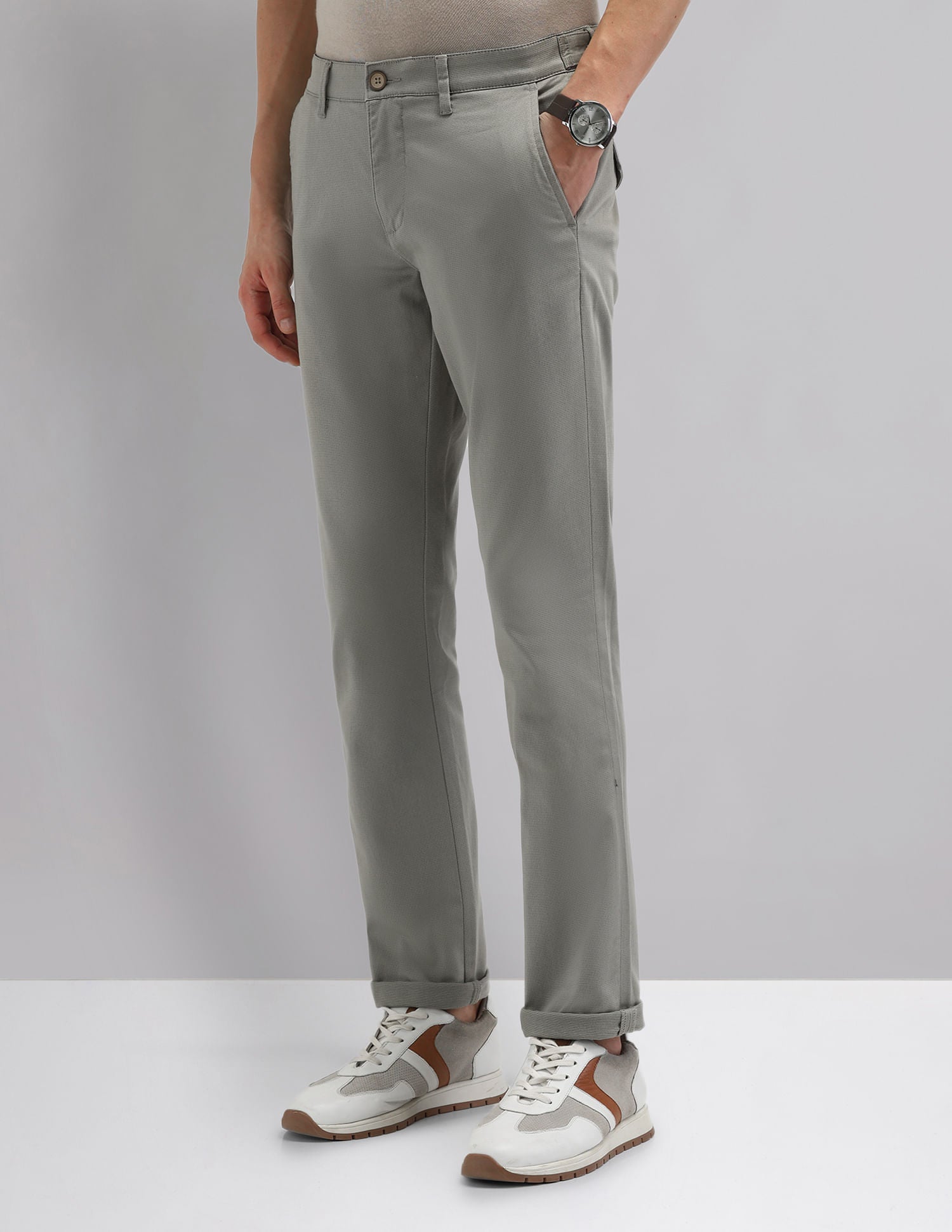 Regular Modern Slim Fit Chinos