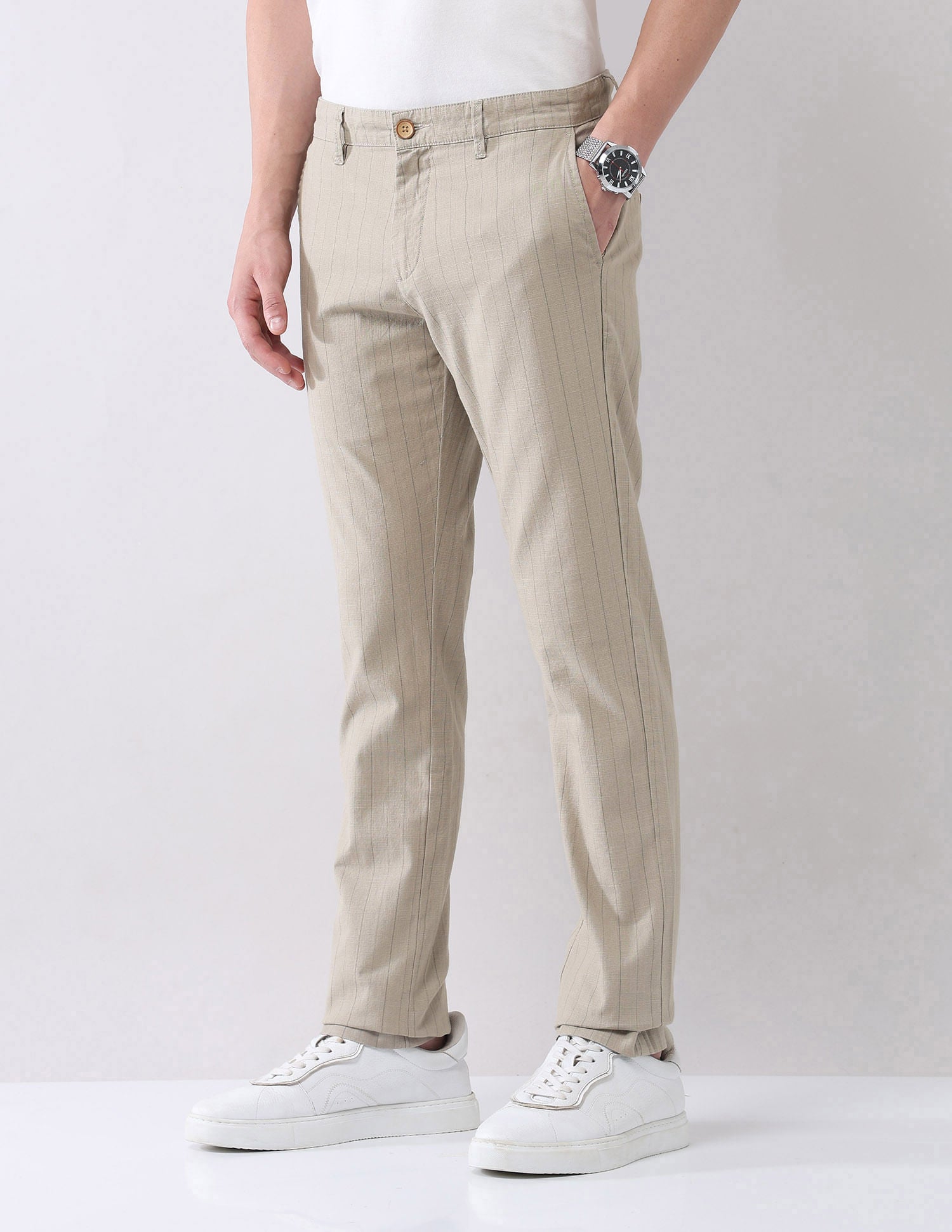 Regular Modern Slim Fit Chinos