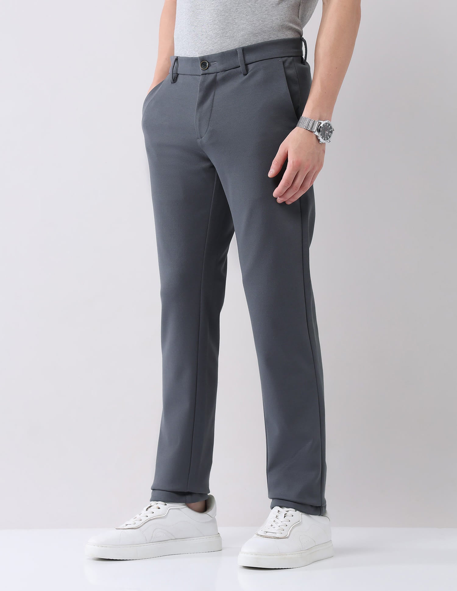 Regular Modern Slim Fit Chinos