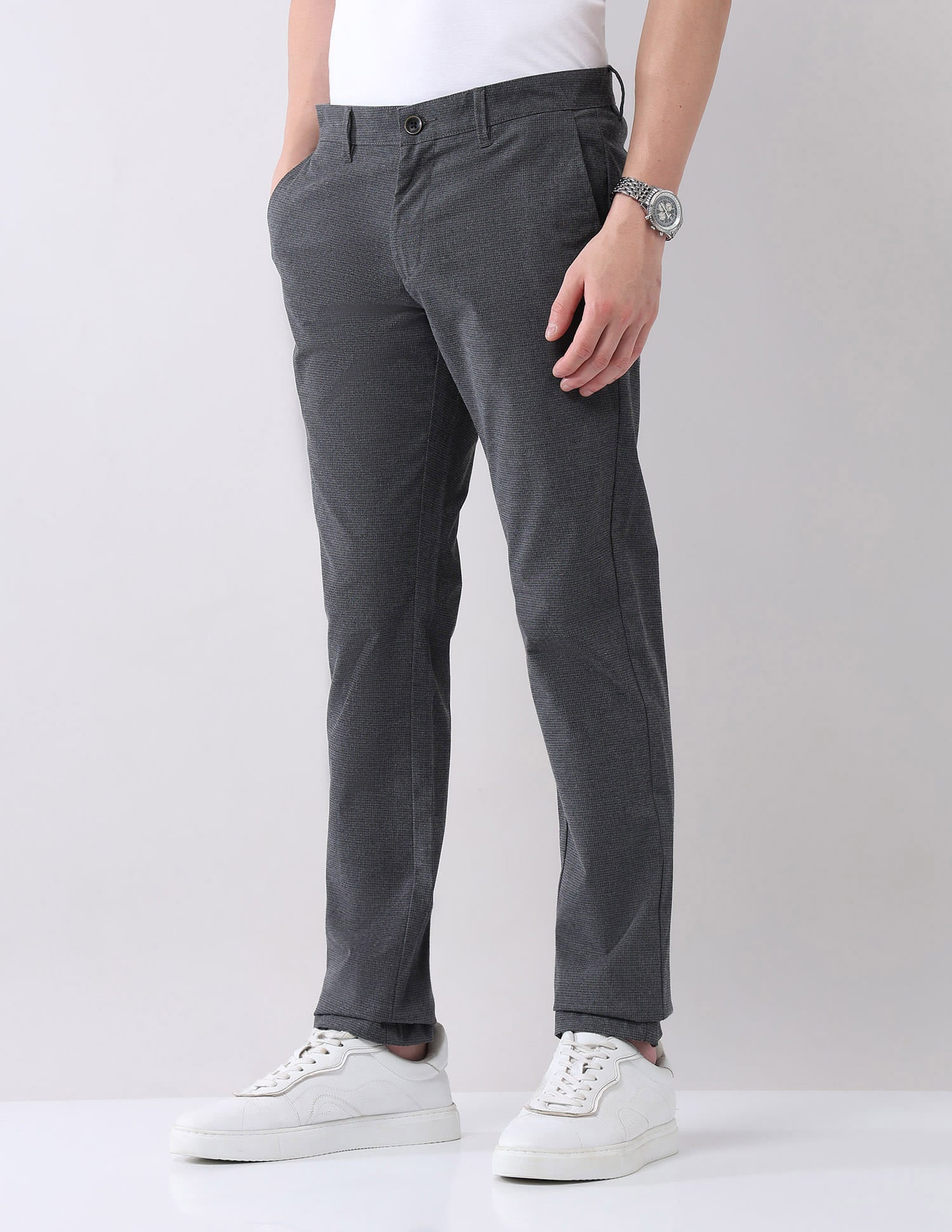 Regular Modern Slim Fit Chinos
