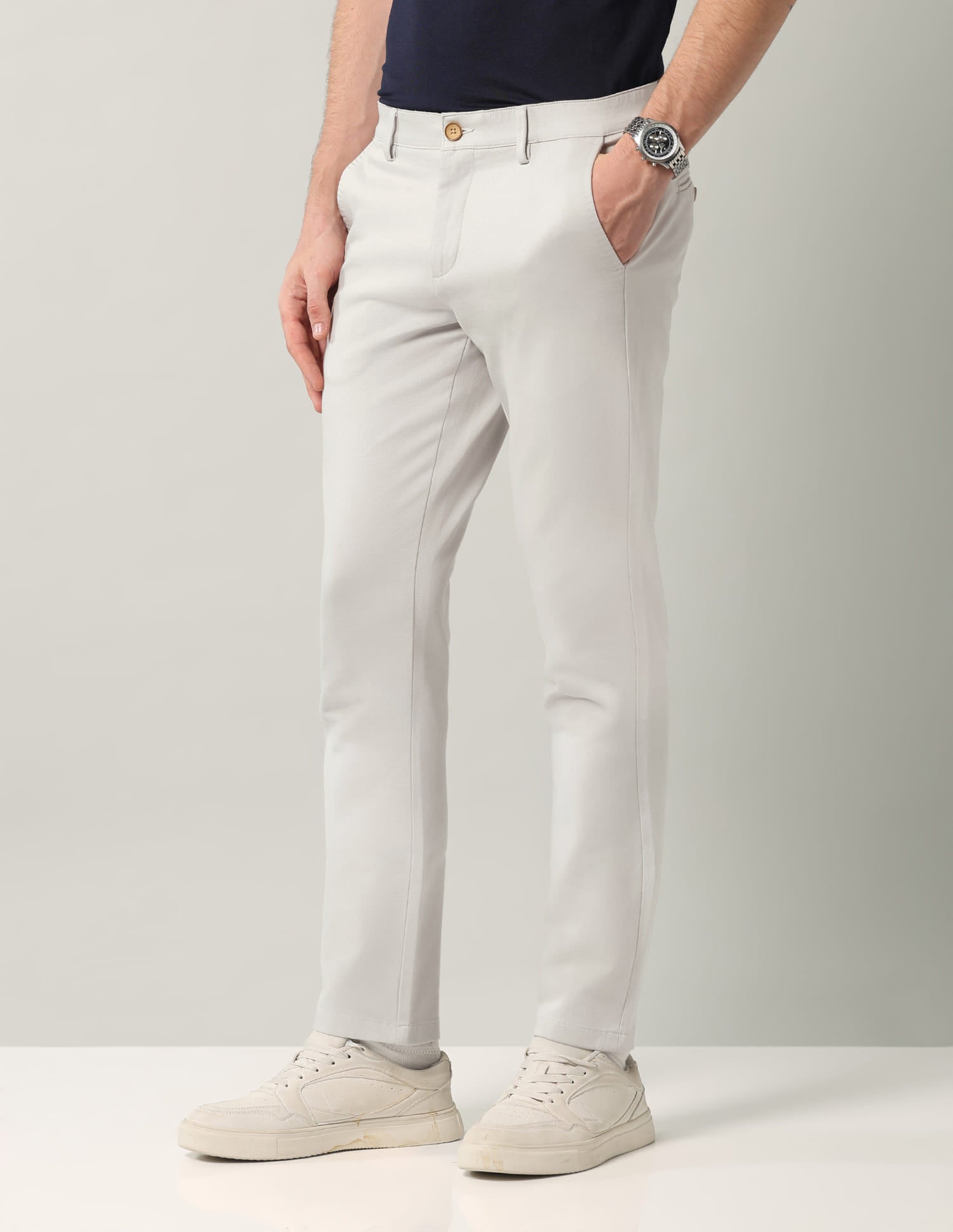 Textured Mid-rise Modern Fit Trousers