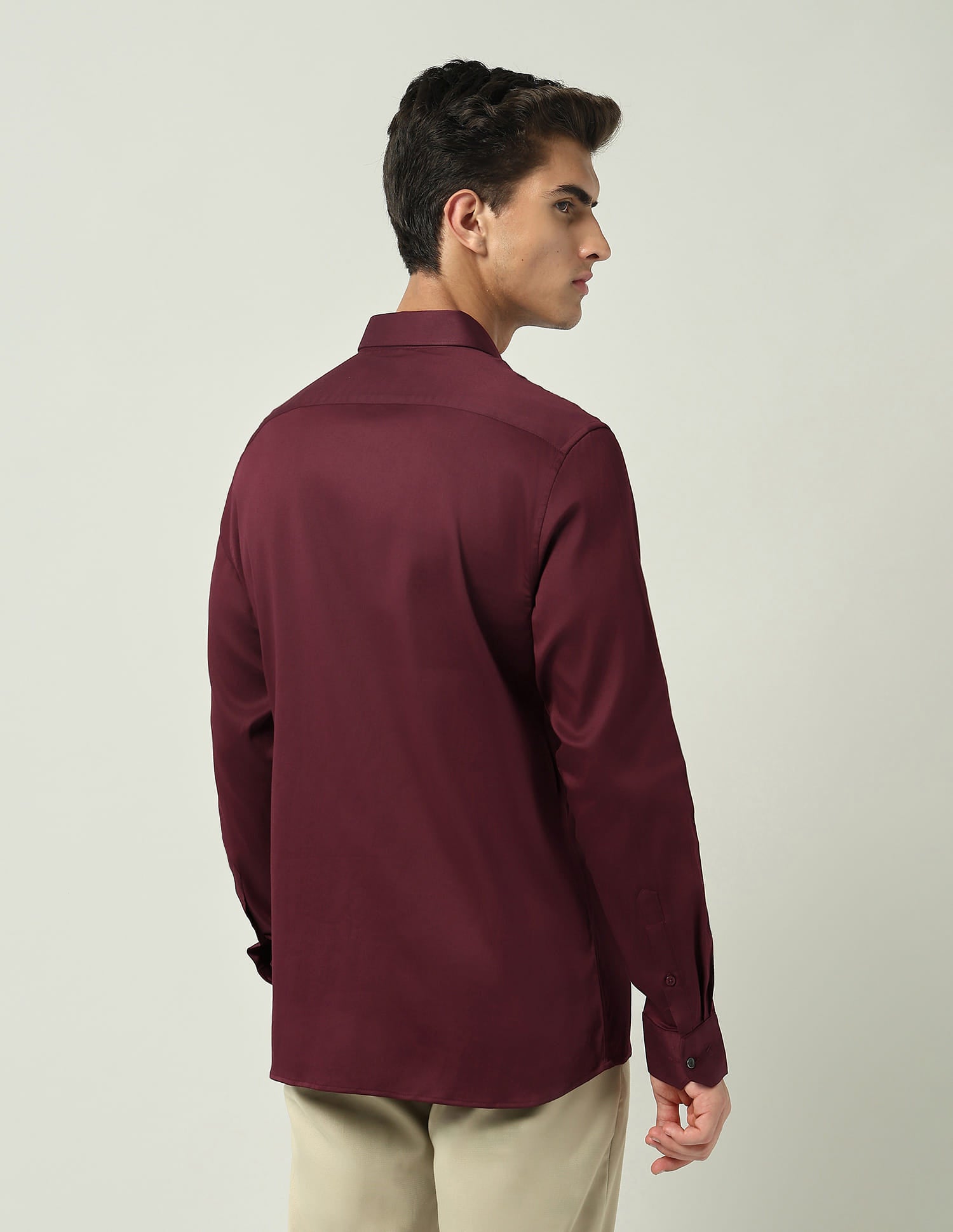 Everyday Essential Solid Slim Fit Shirt