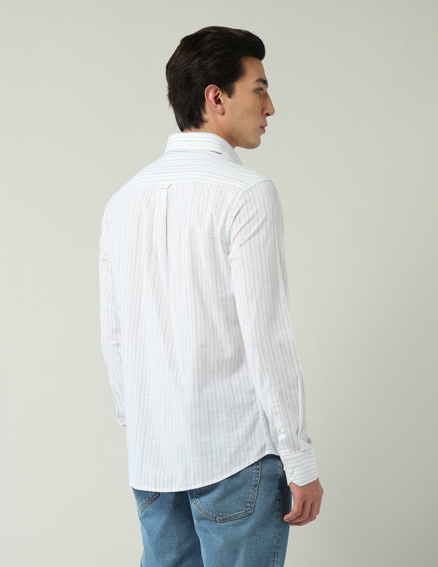 Wardrobe essential Modern Slim Fit Vertical Striped Shirt