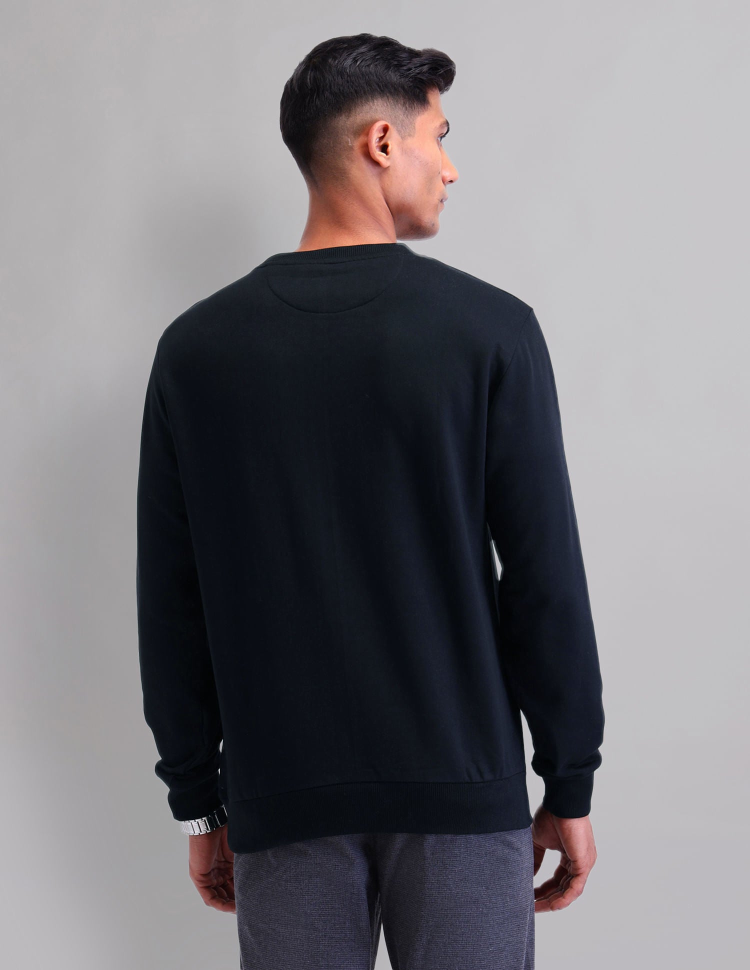 Urban Sleek Modern Slim Fit Sweatshirt