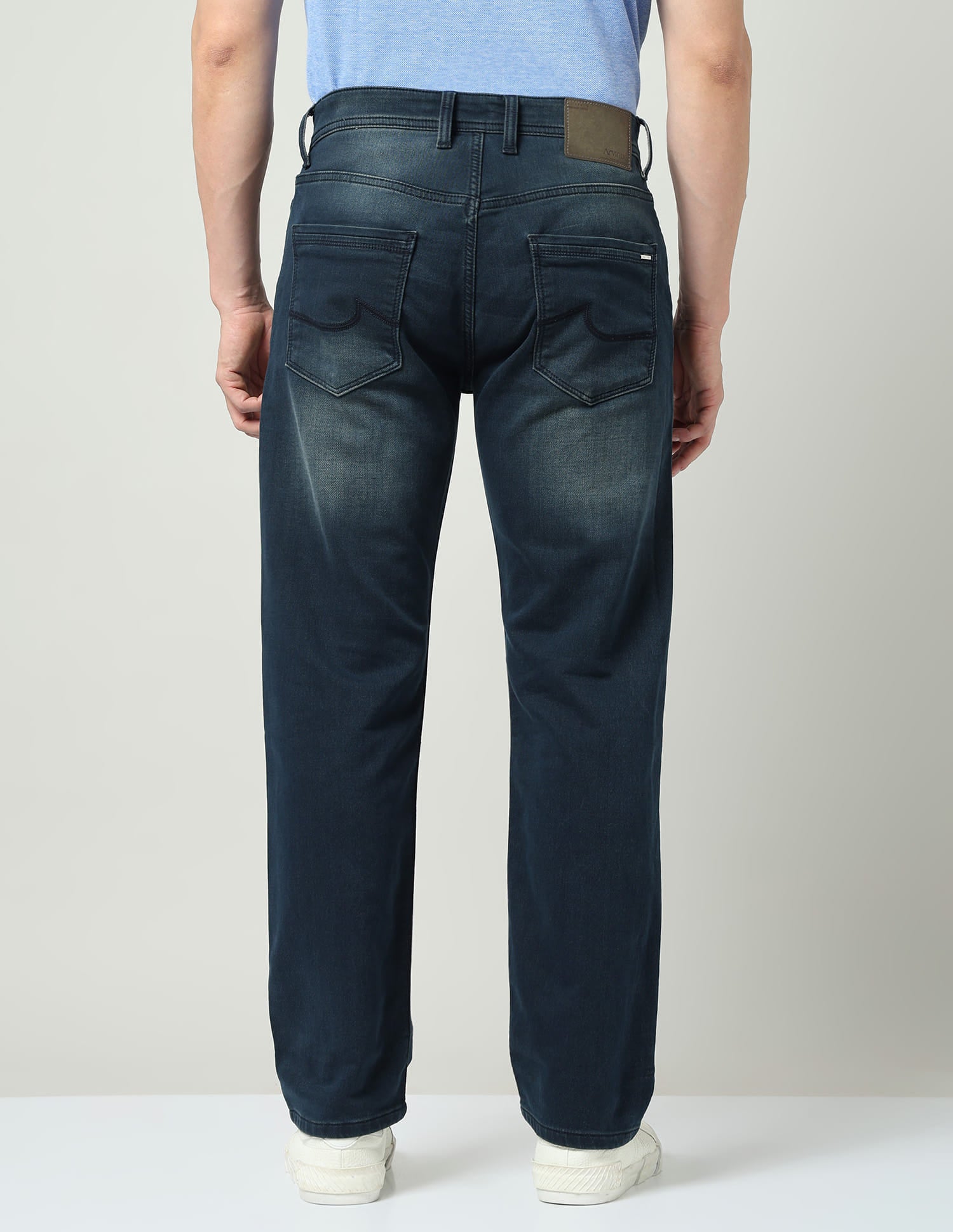 Everyday Essential Comfort Fit Mid-Rise Stone Wash Jeans