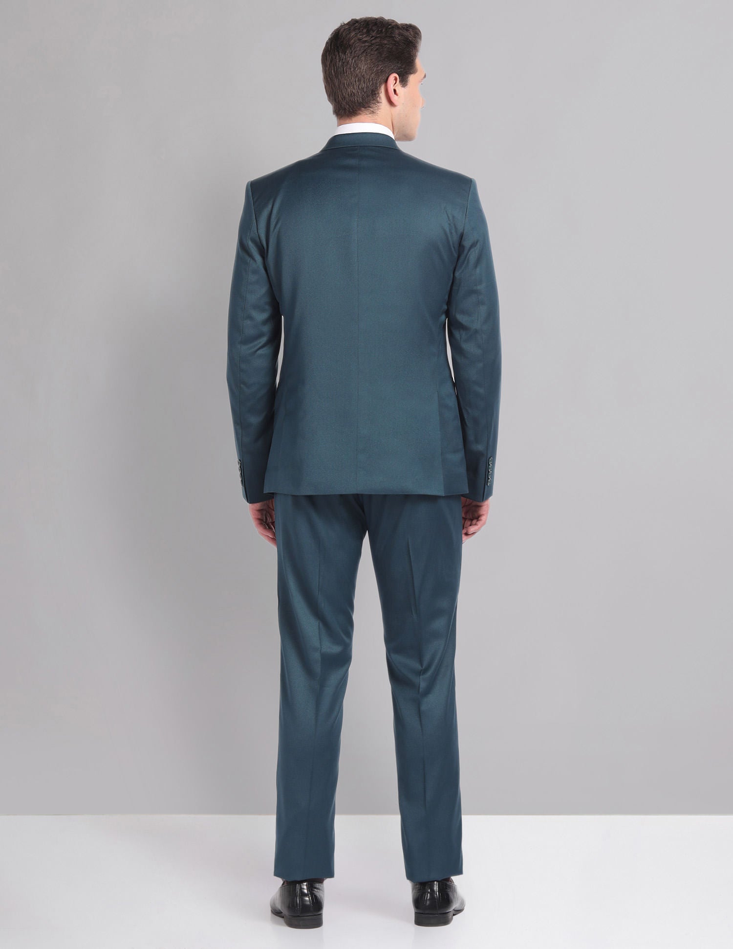 Classic Tailored Fit Sartorial Two Piece Suit