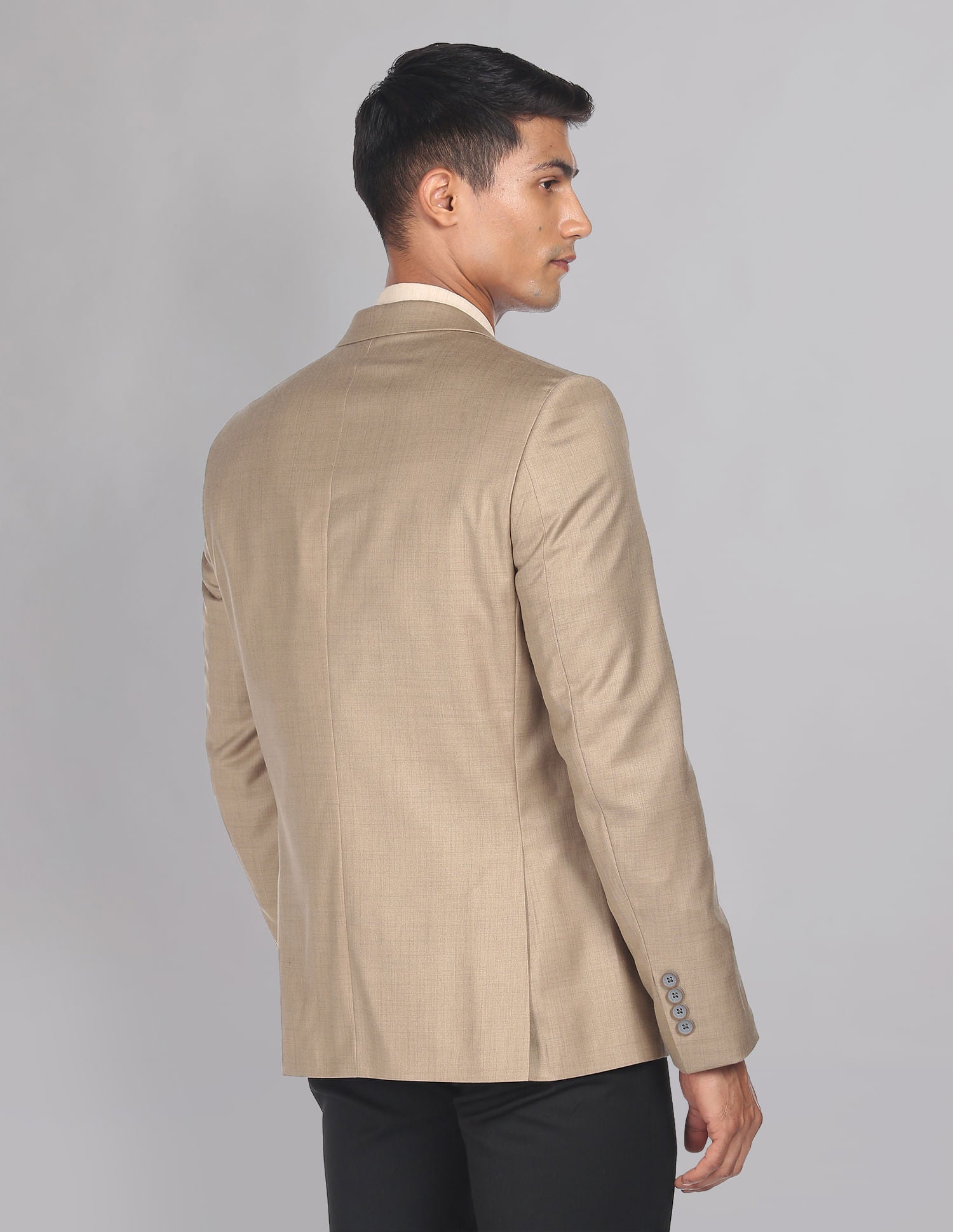 Sleek & Heathered Tailored Fit Blazer