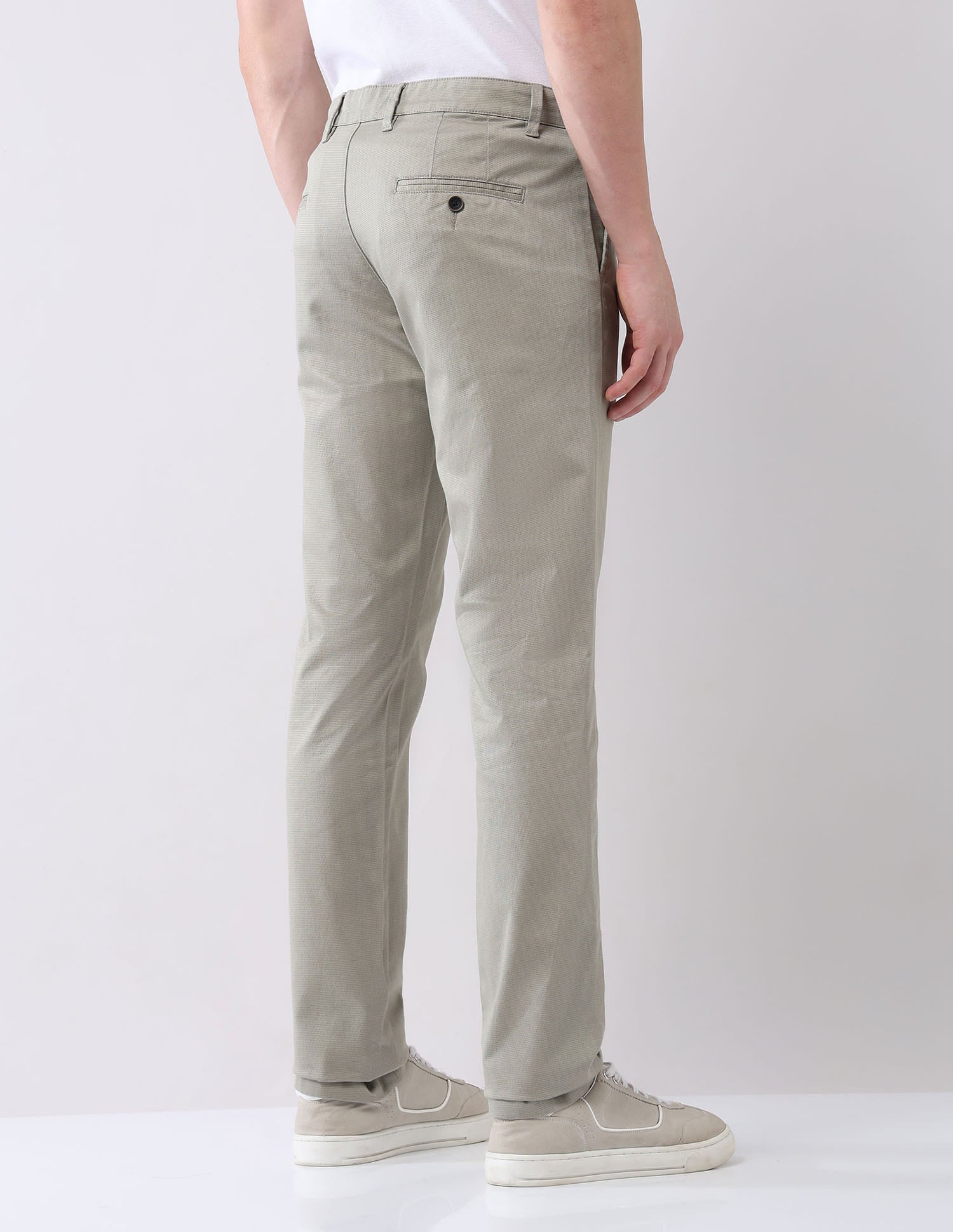 Regular Modern Slim Fit Chinos