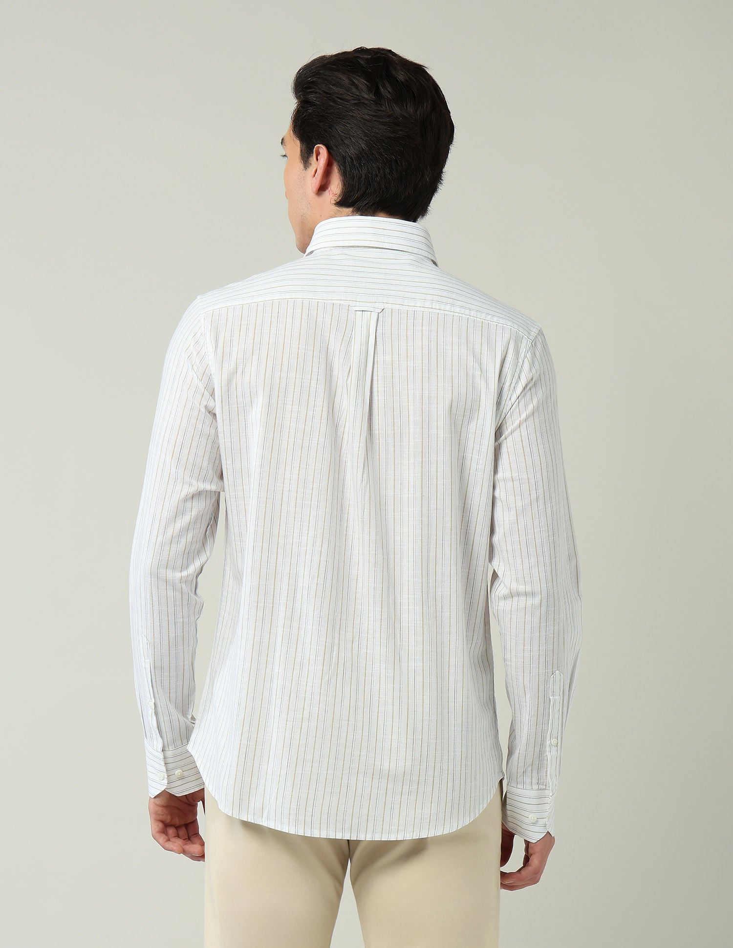 Wardrobe essential Modern Slim Fit Vertical Striped Shirt