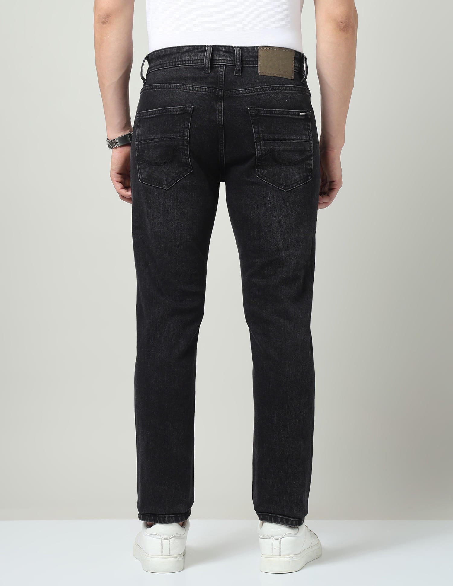 Adventure Essential Slim Fit Mid-Rise Whiskered Jeans