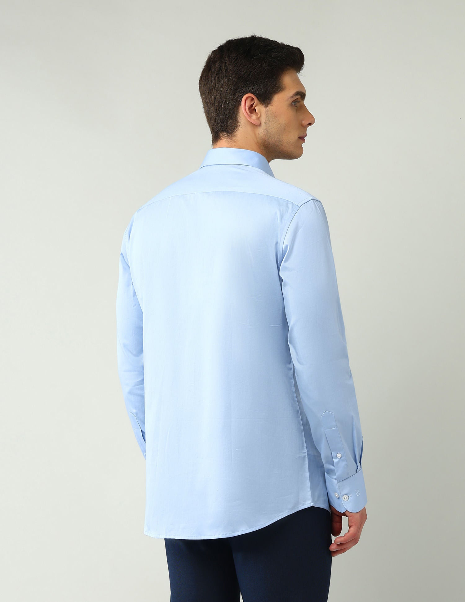 Classic Regular Fit Solid Shirt