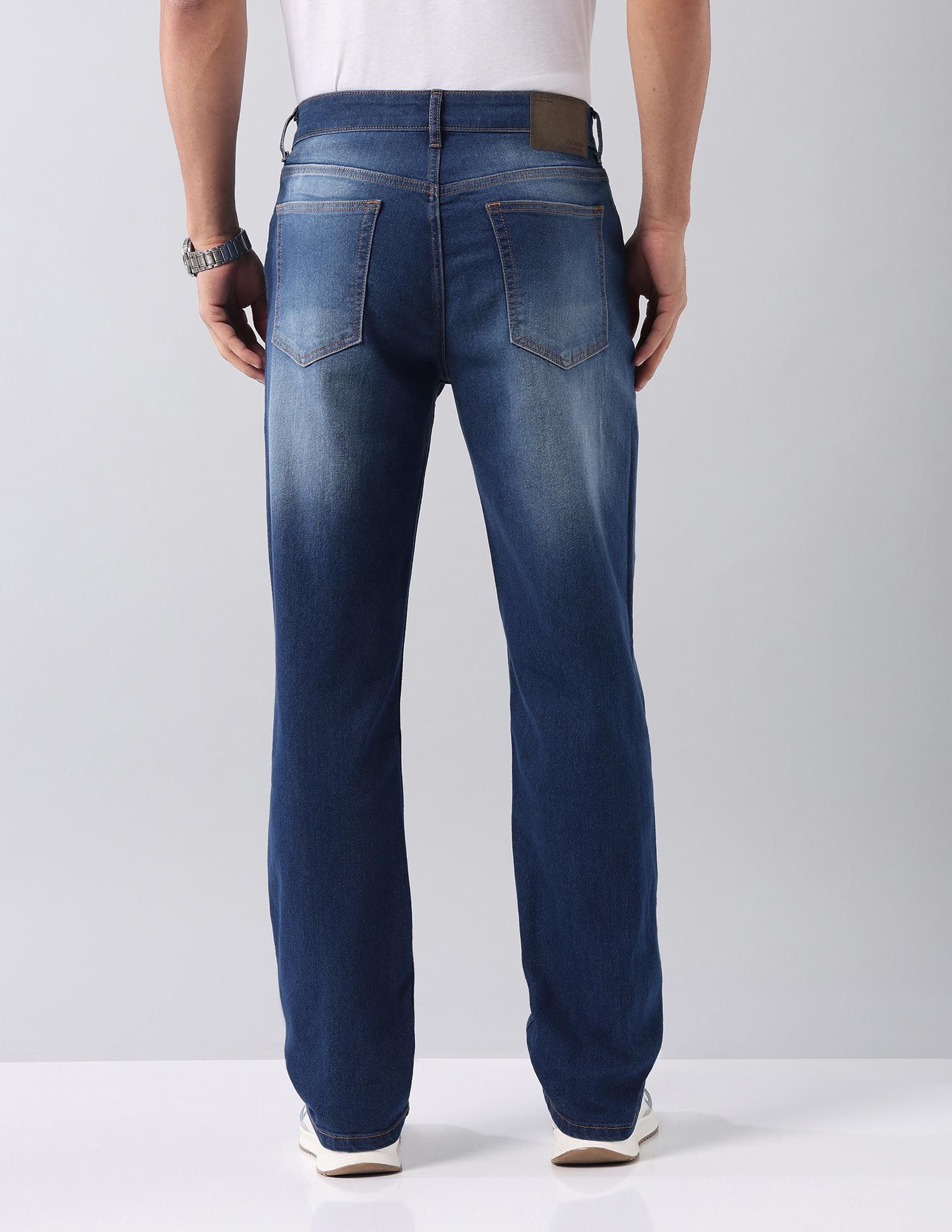 Rugged And Relaxed Fit Mid Rise Jeans
