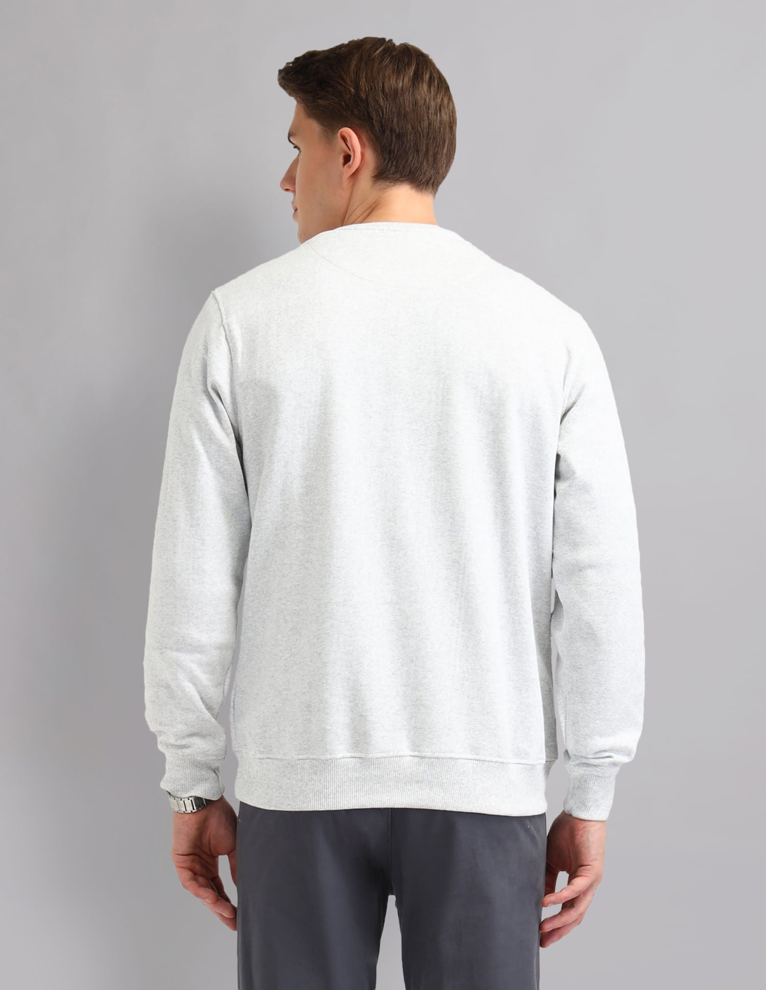 Modern Slim Fit Solid Sweatshirt