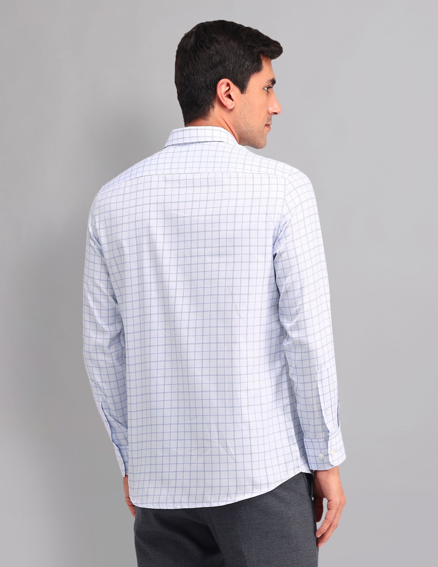 Sleek & Modern Regular Fit Checked Twill Shirt