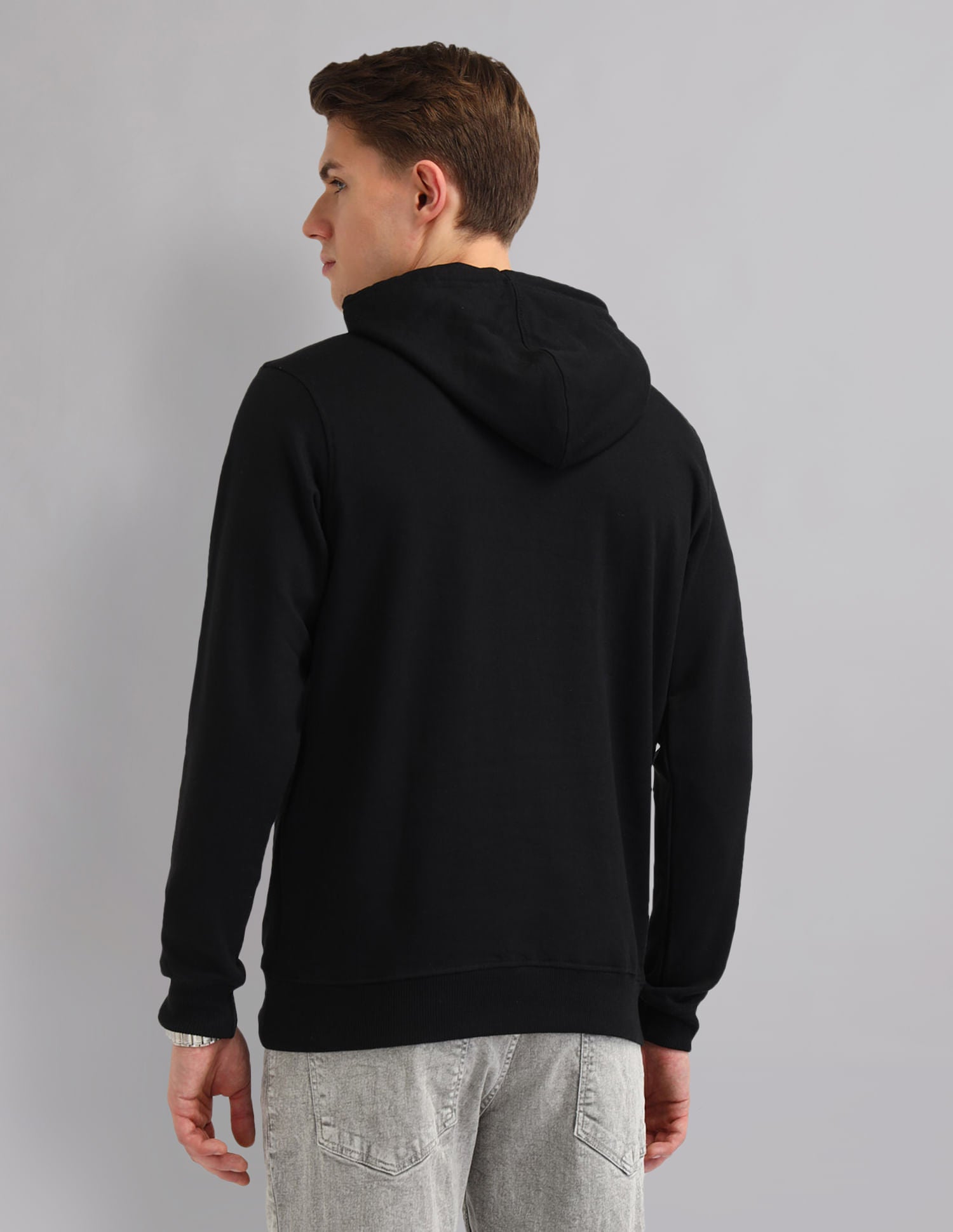 Modern Slim Fit Solid Sweatshirt