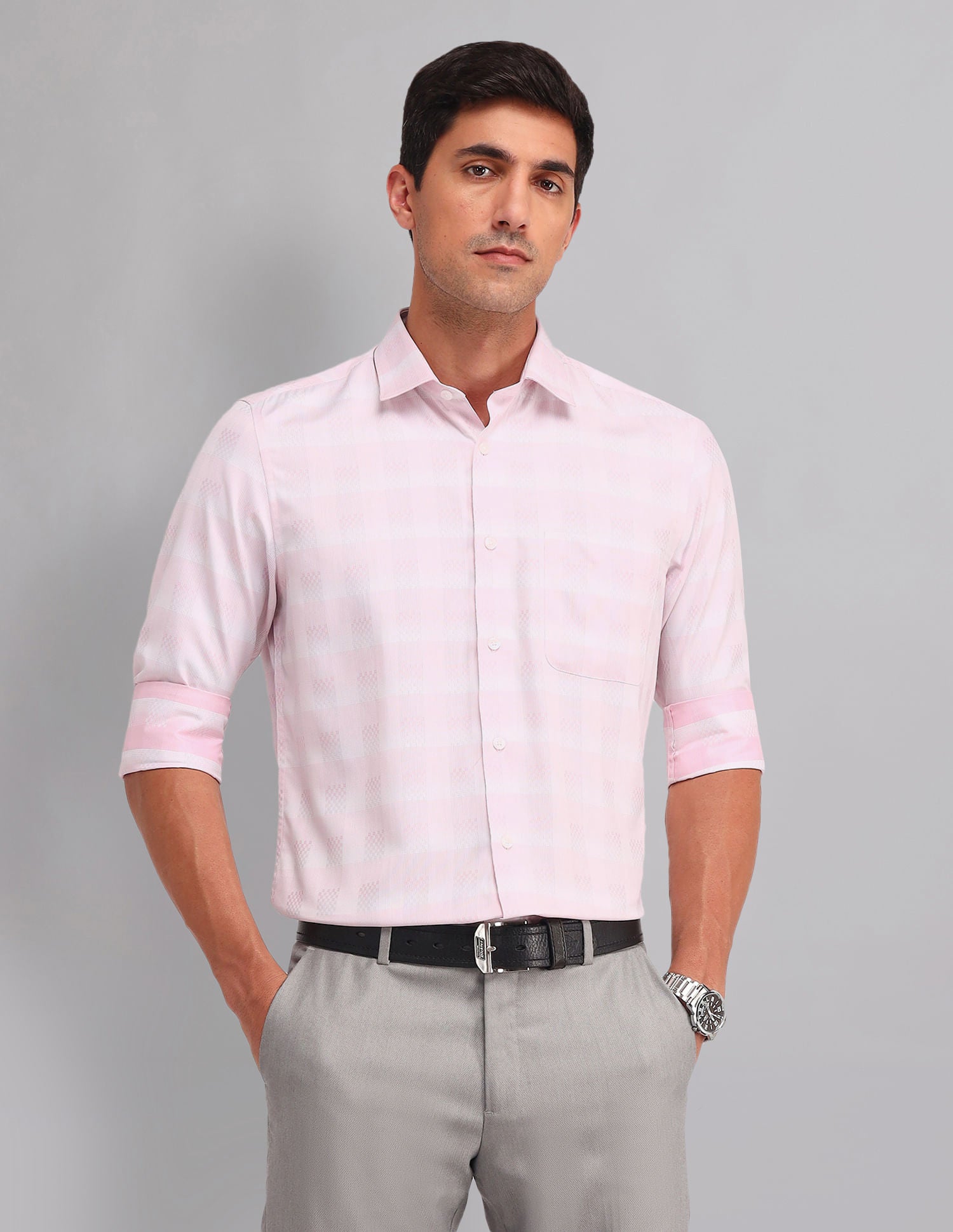 Sleek & Modern  Regular Fit Checked Twill Shirt