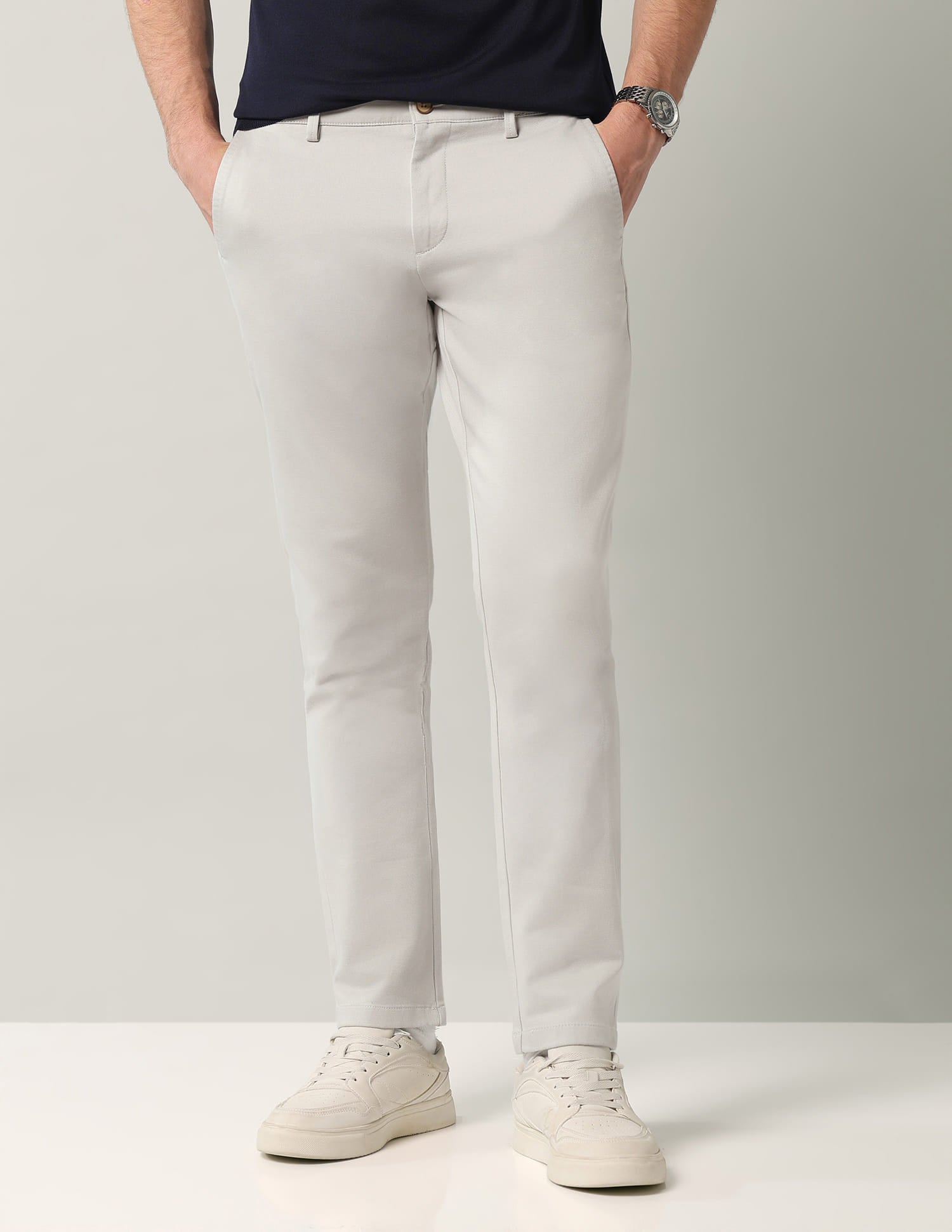 Textured Mid-rise Modern Fit Trousers