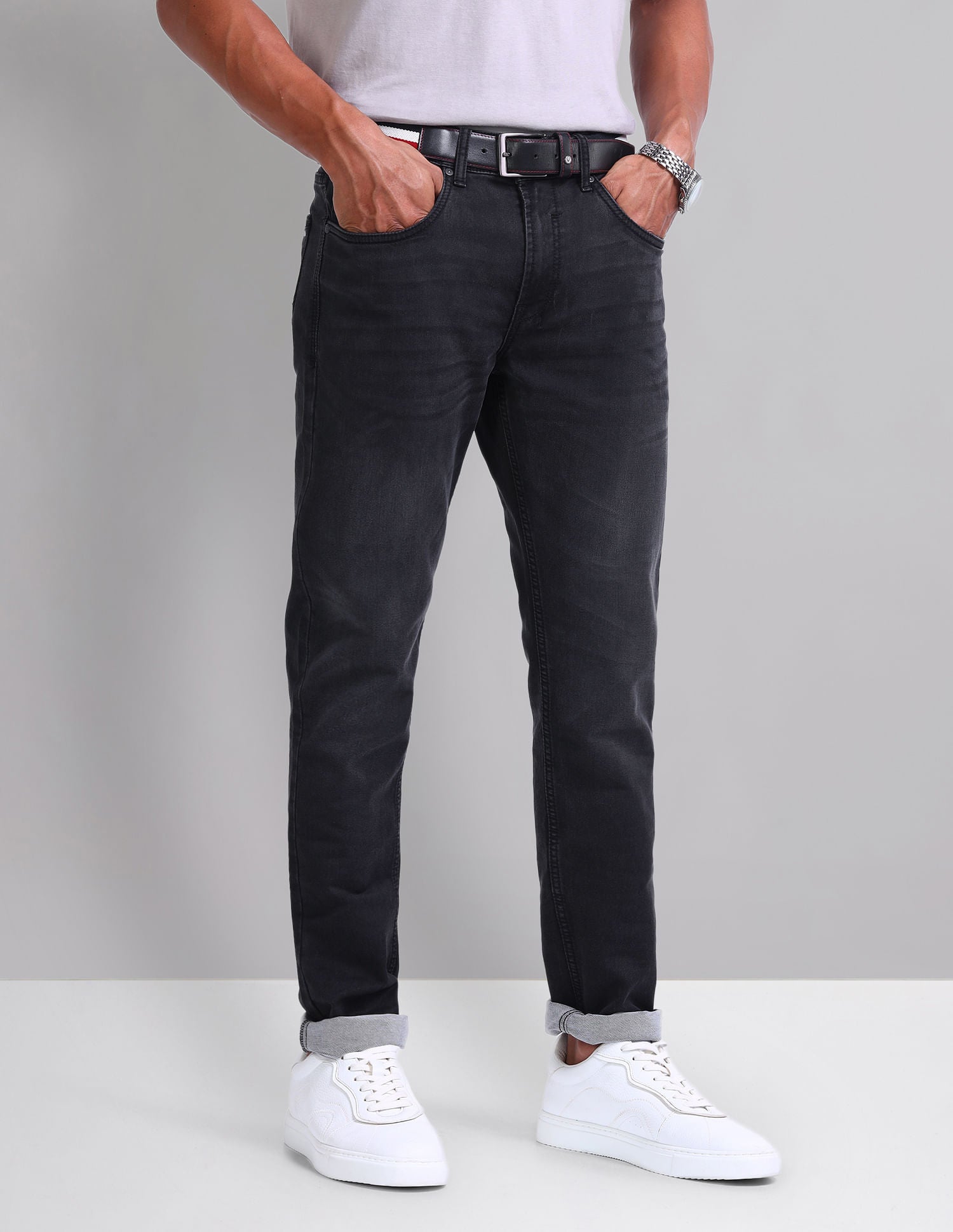 Style-Packed Twill Slim Fit Jeans