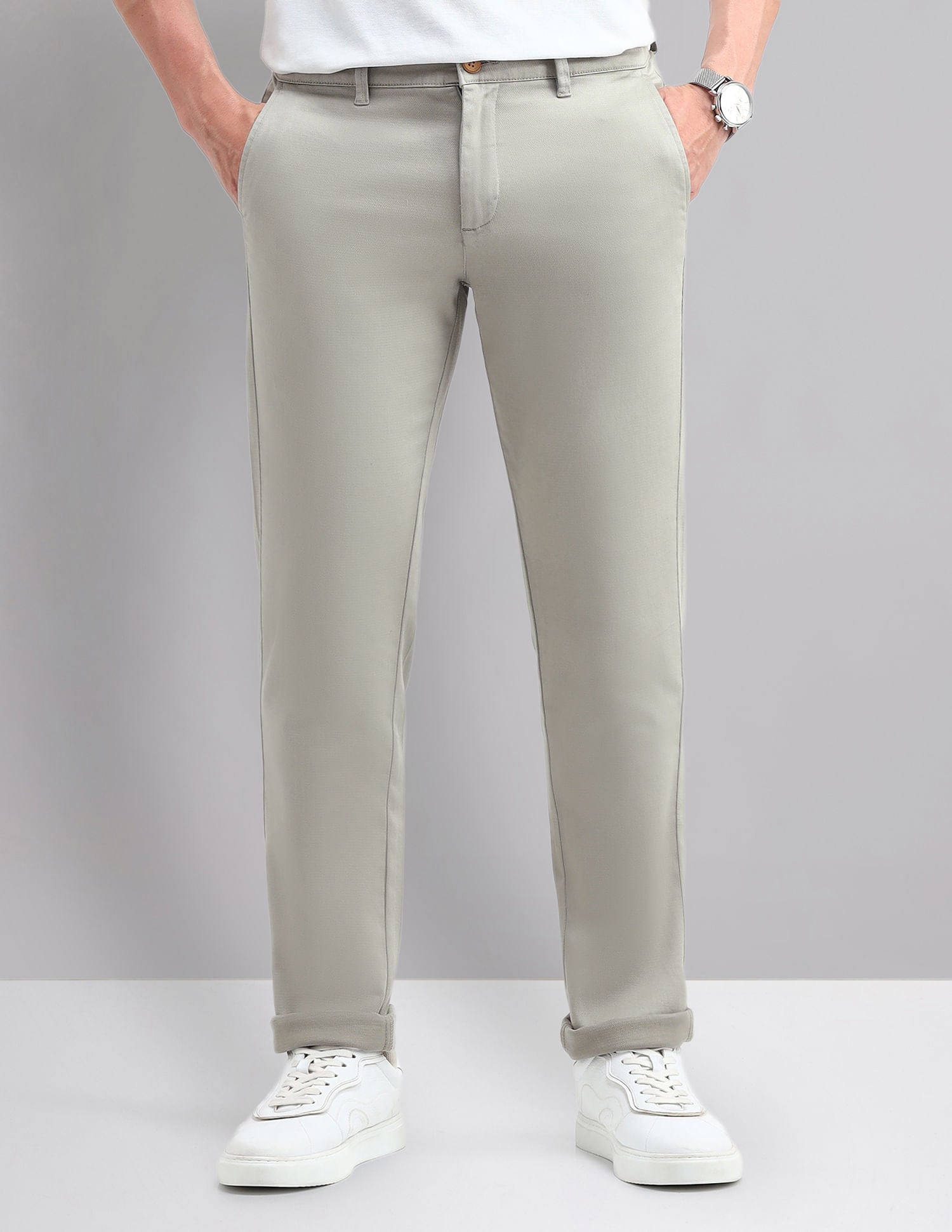 Regular Modern Slim Fit Chinos