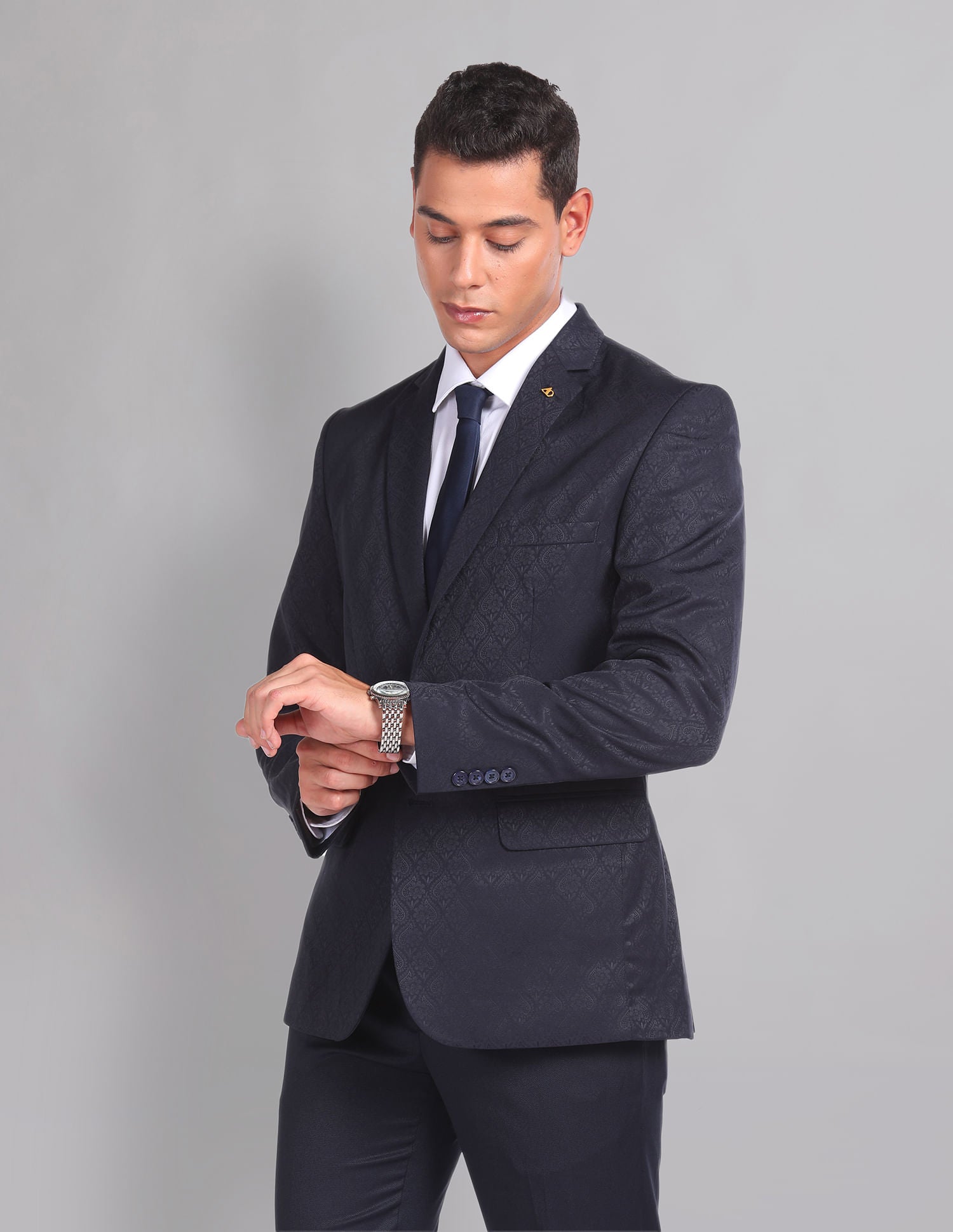 Exquisitely Tailored Fit Jacquard Sartorial Suit