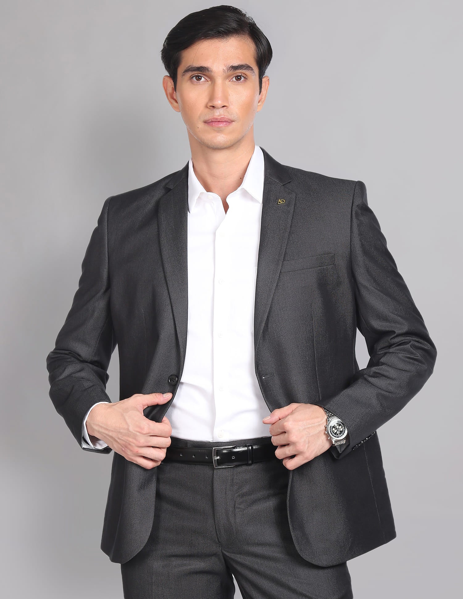 Tailored Regular Fit Solid Two Piece Suit