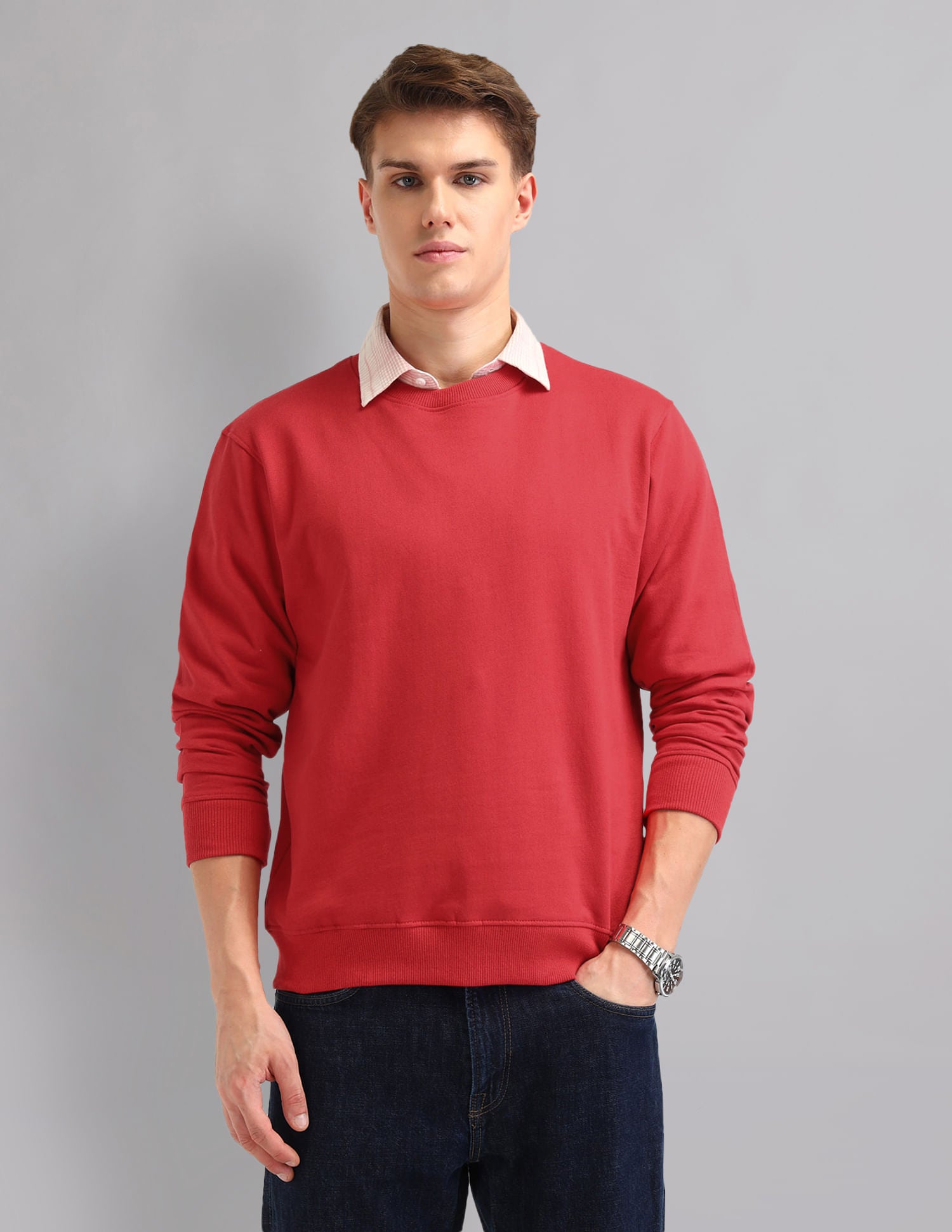 Modern Slim Fit Solid Sweatshirt