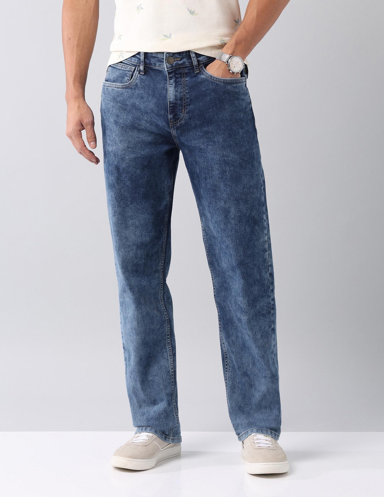 Rugged And Relaxed Fit Mid Rise Jeans