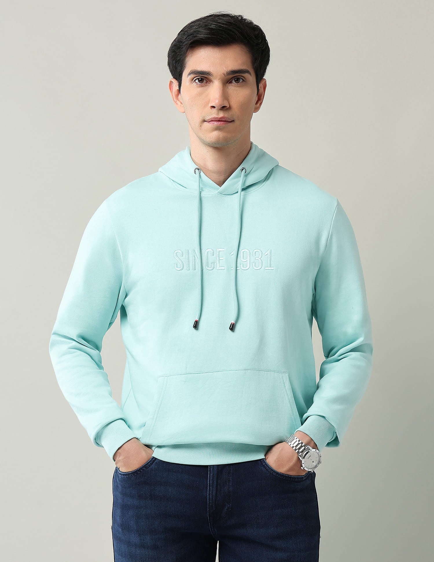 Modern Slim Fit Sweatshirt