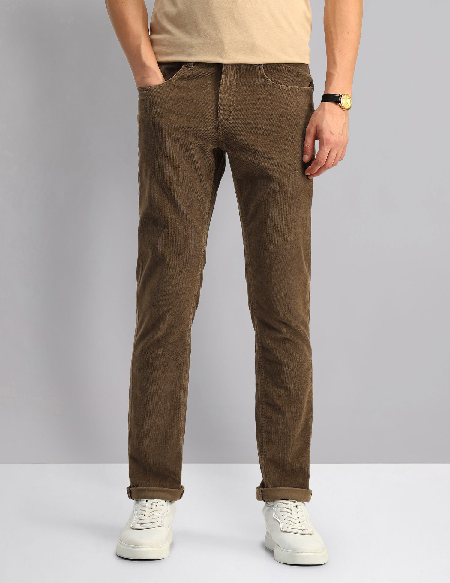 Regular Modern Slim Fit Chinos