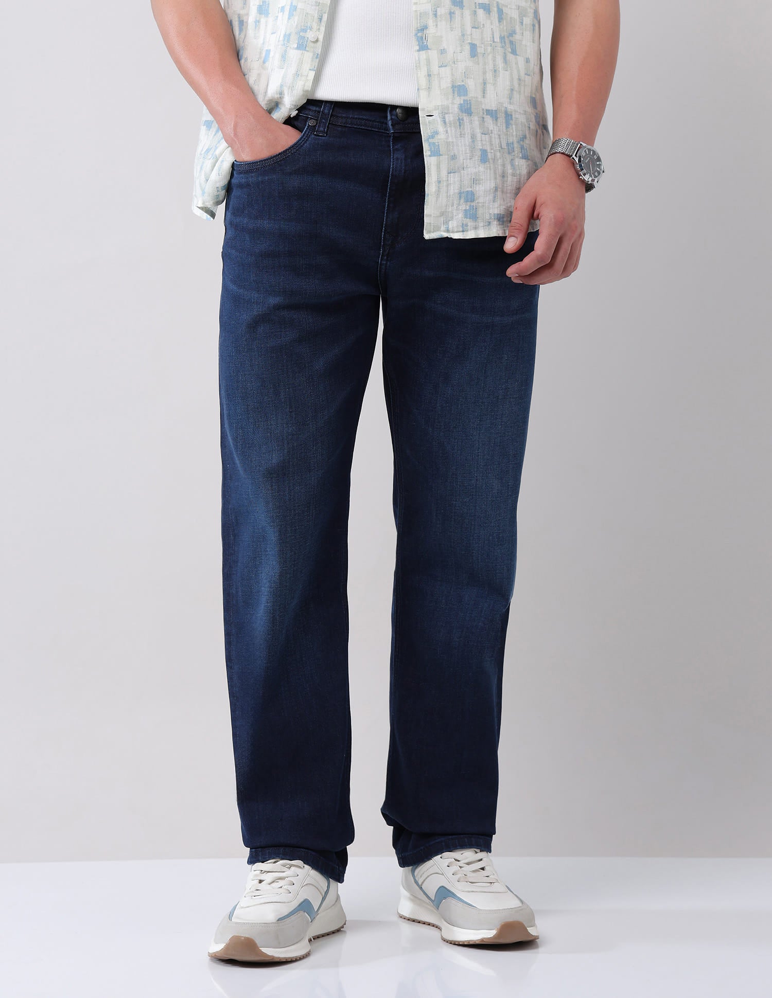 Urban Pause Comfort Slim Fit Jeans