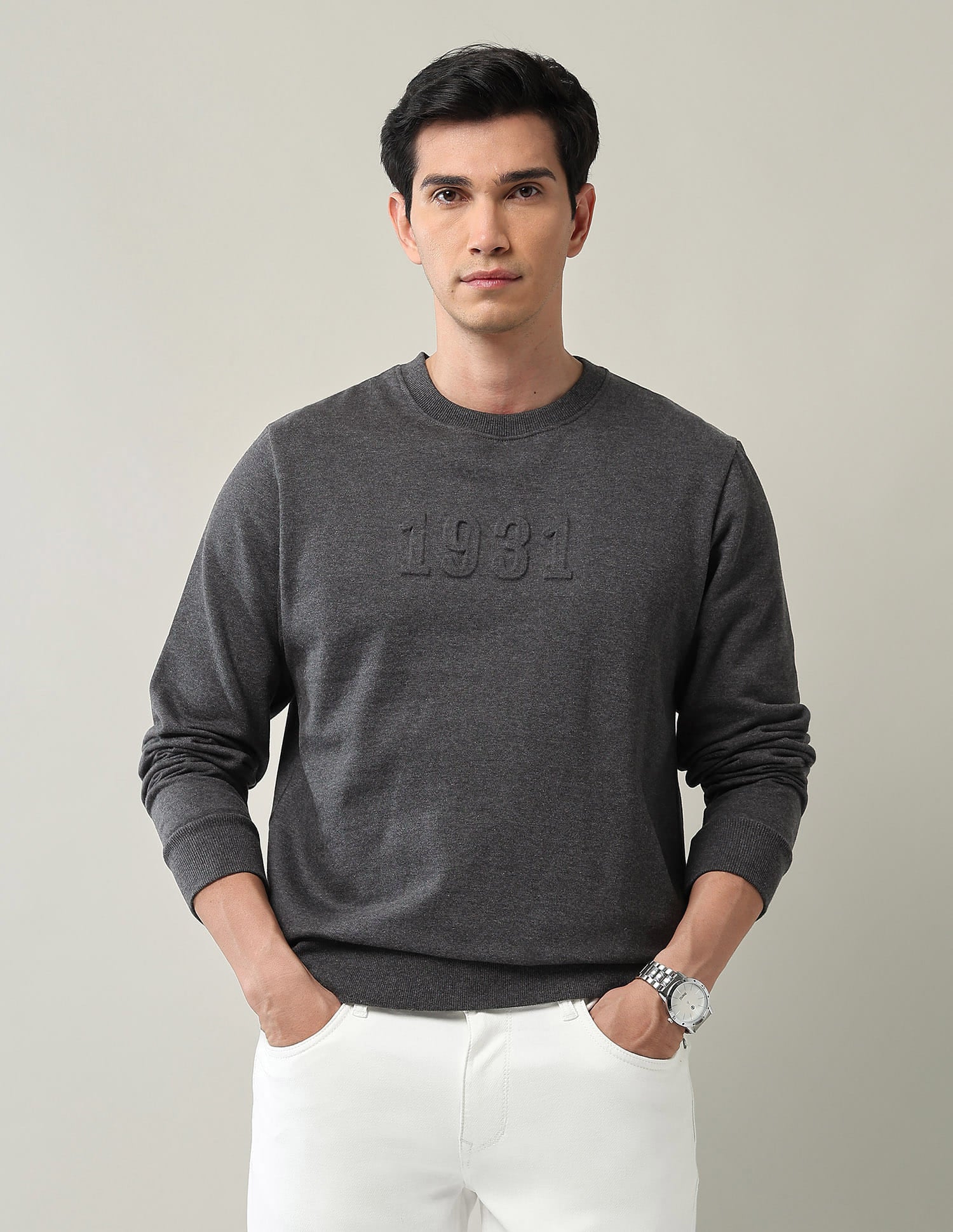 Modern Slim Fit Sweatshirt