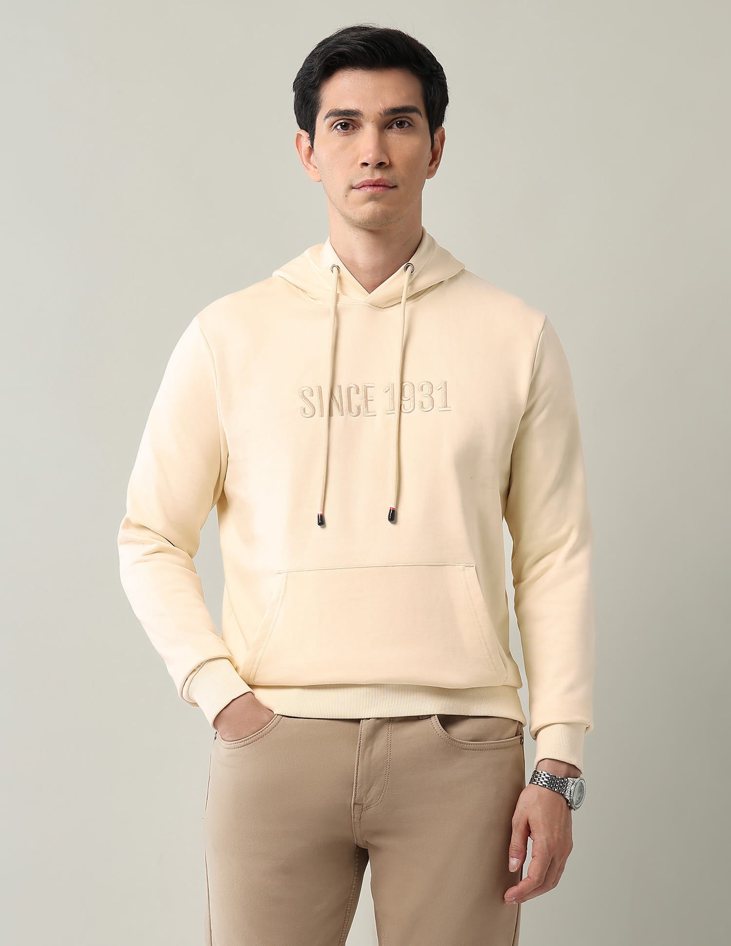 Modern Slim Fit Sweatshirt