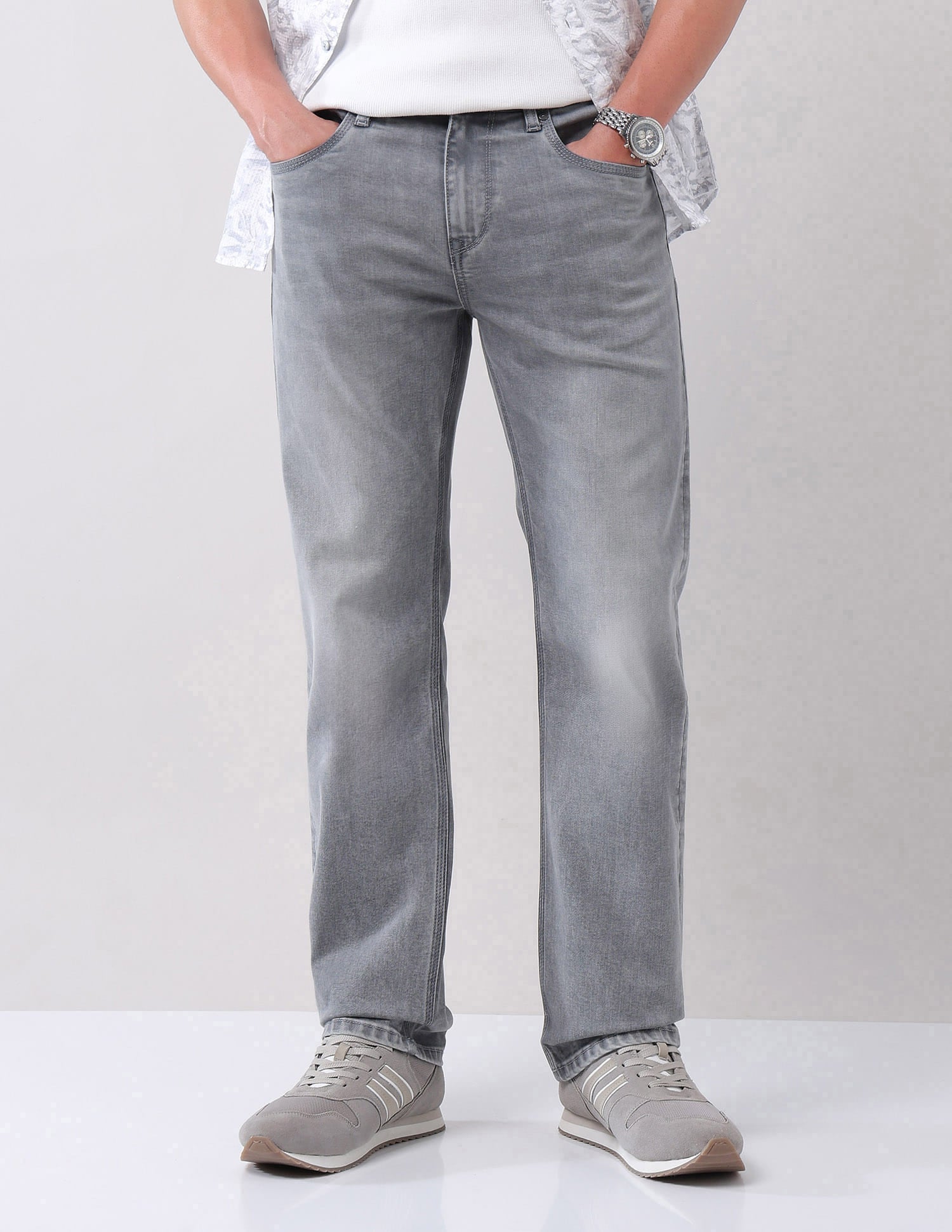 Urban Pause Comfort Slim Fit Jeans