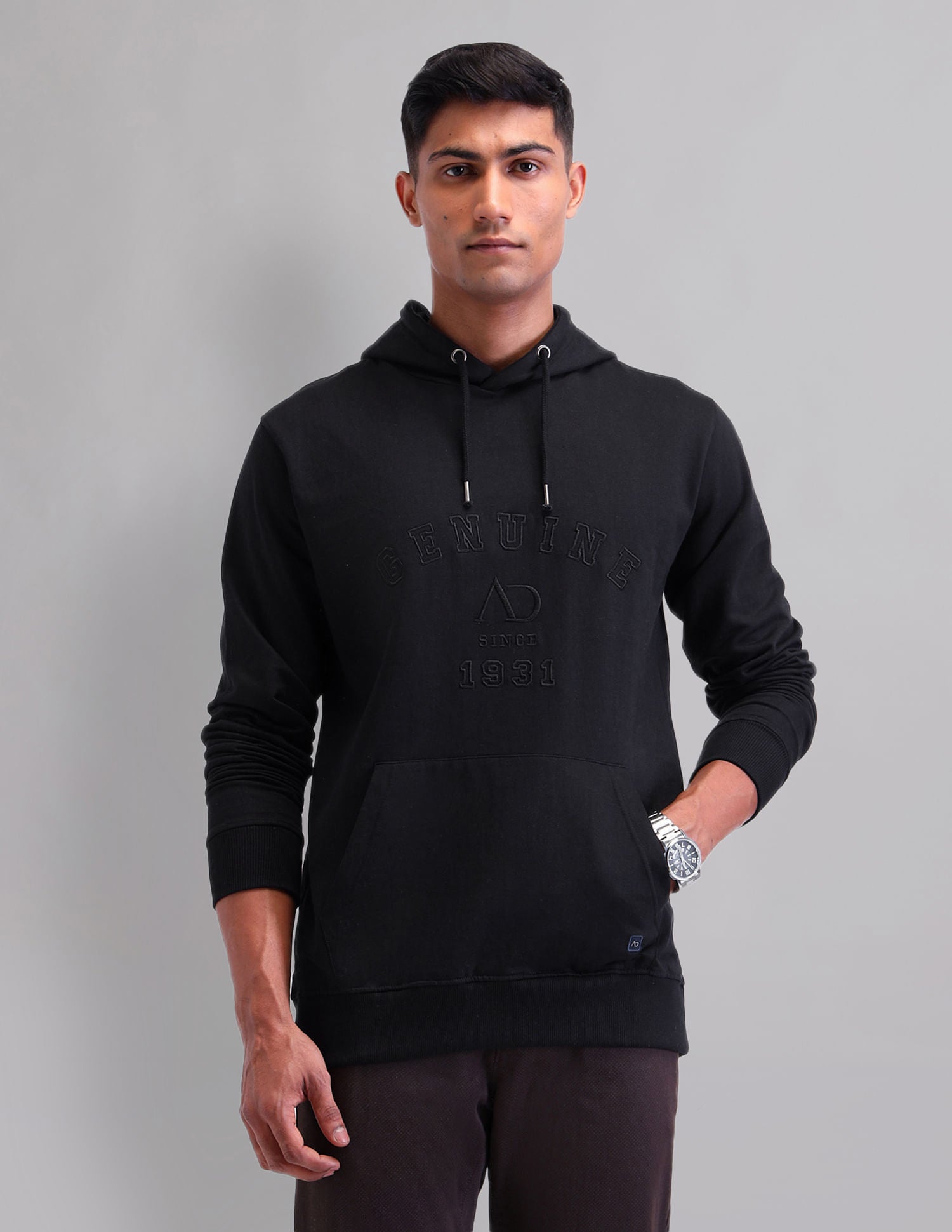 Urban Sleek Modern Slim Fit Sweatshirt