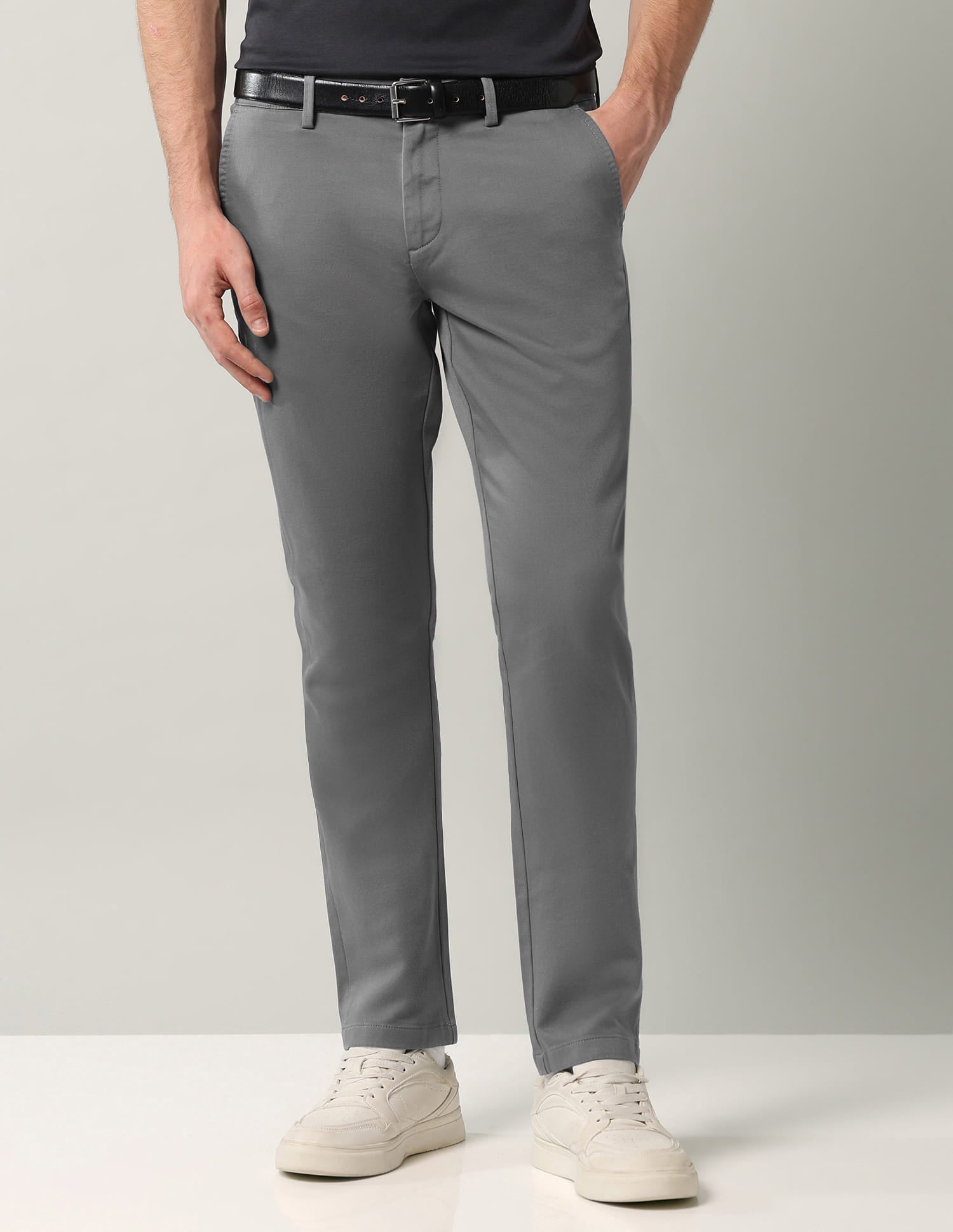 Textured Mid-rise Modern Fit Trousers