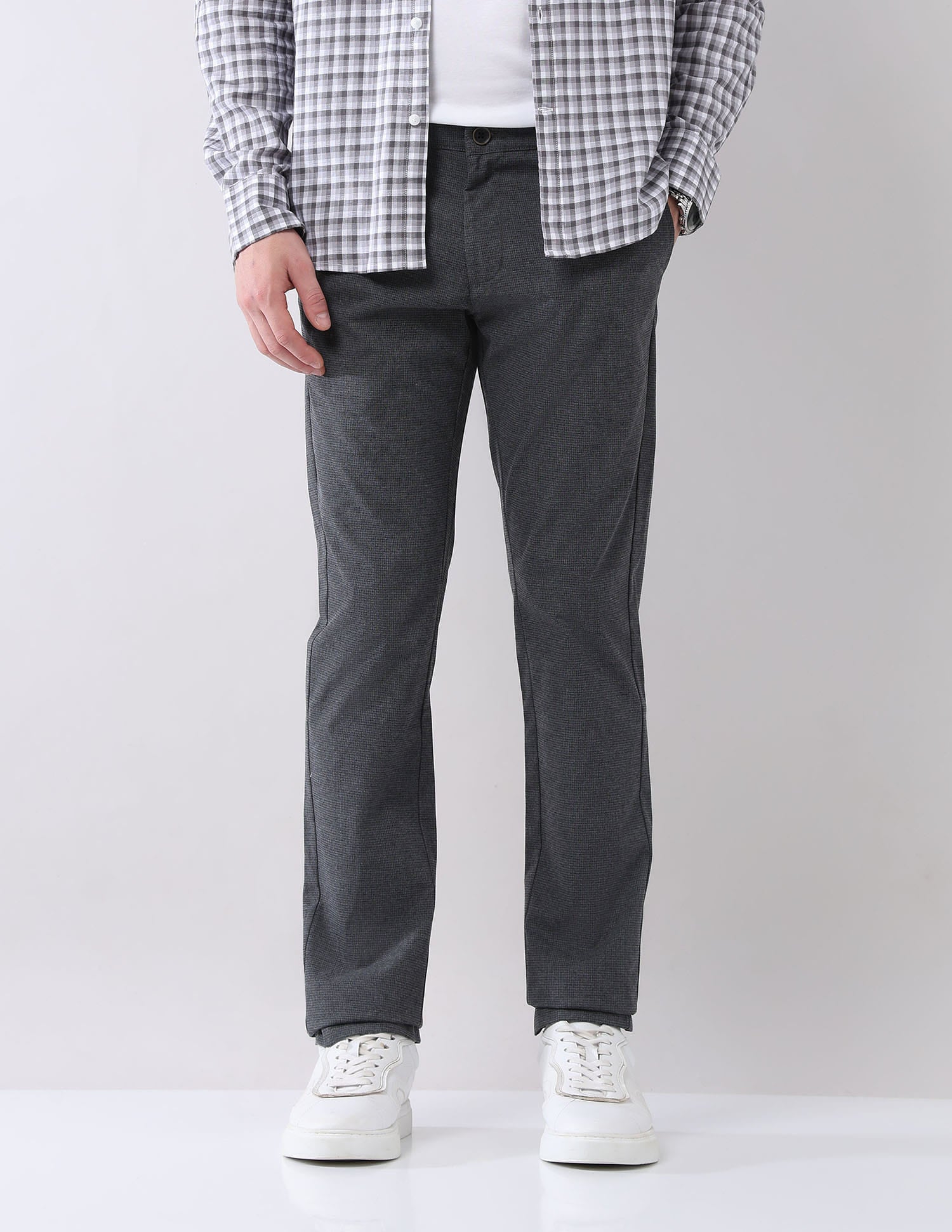 Regular Modern Slim Fit Chinos