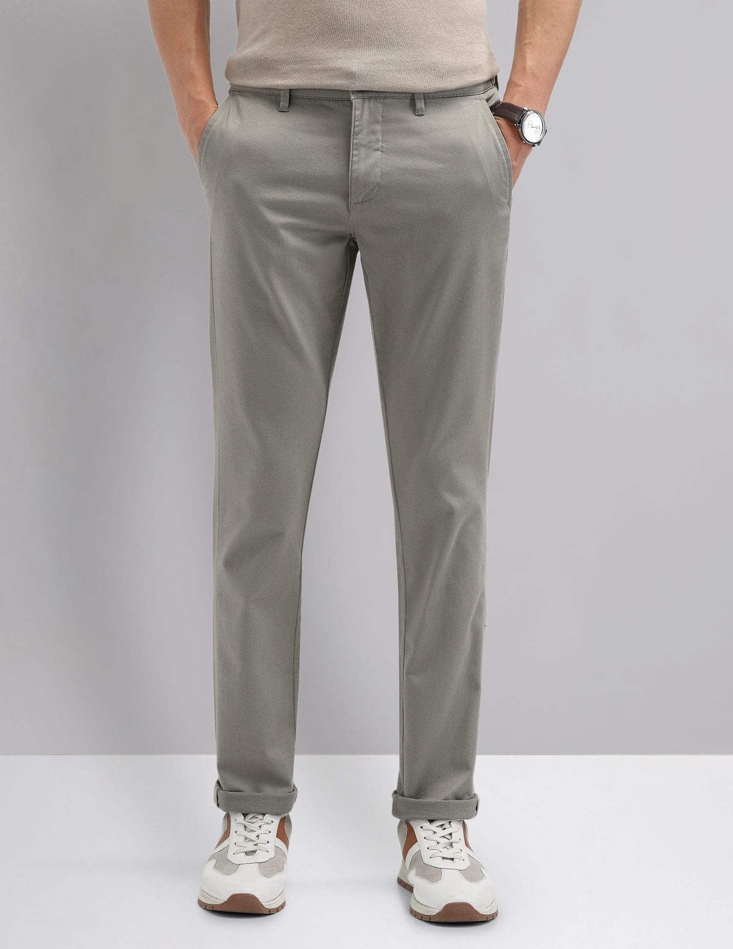 Regular Modern Slim Fit Chinos