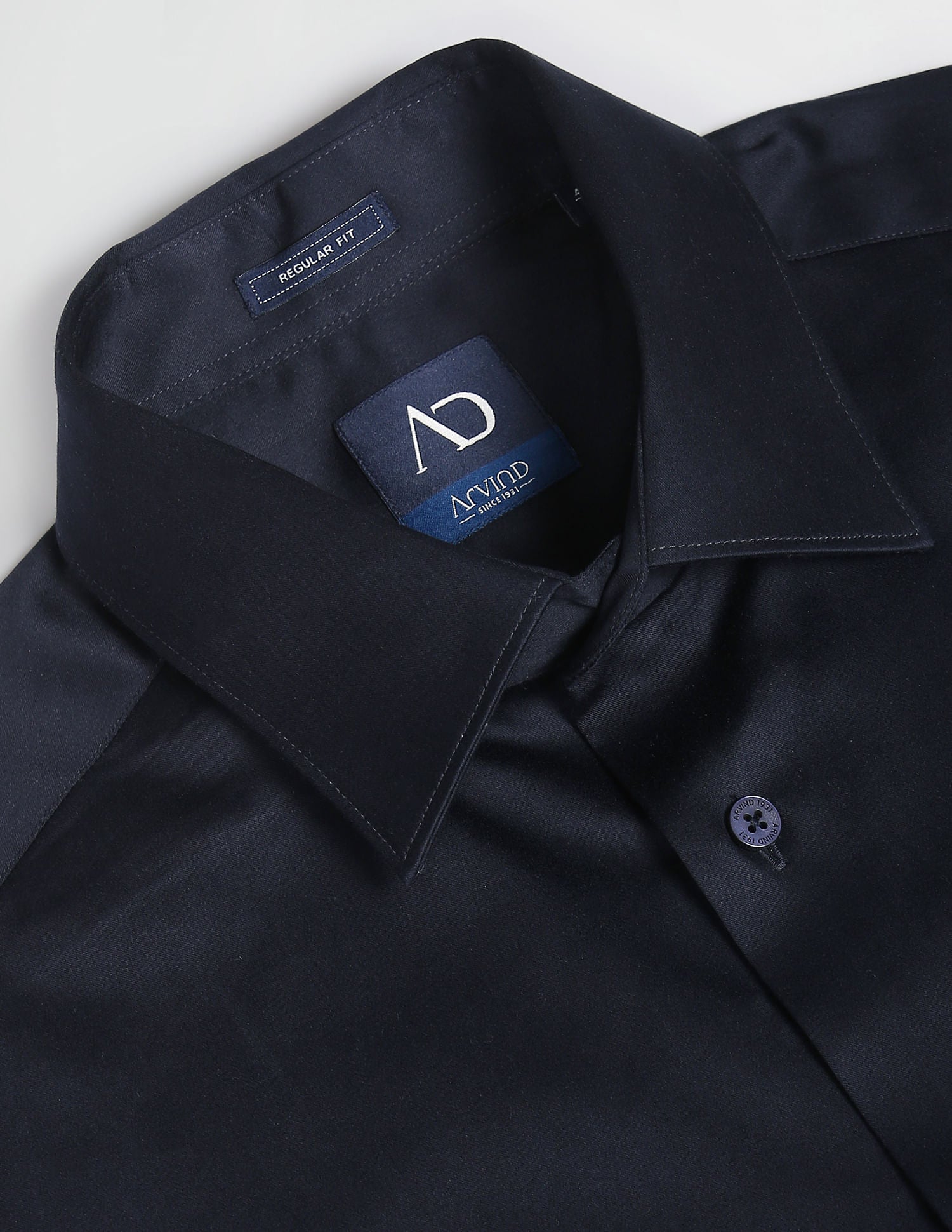 Office essential Solid Twill Formal Shirt