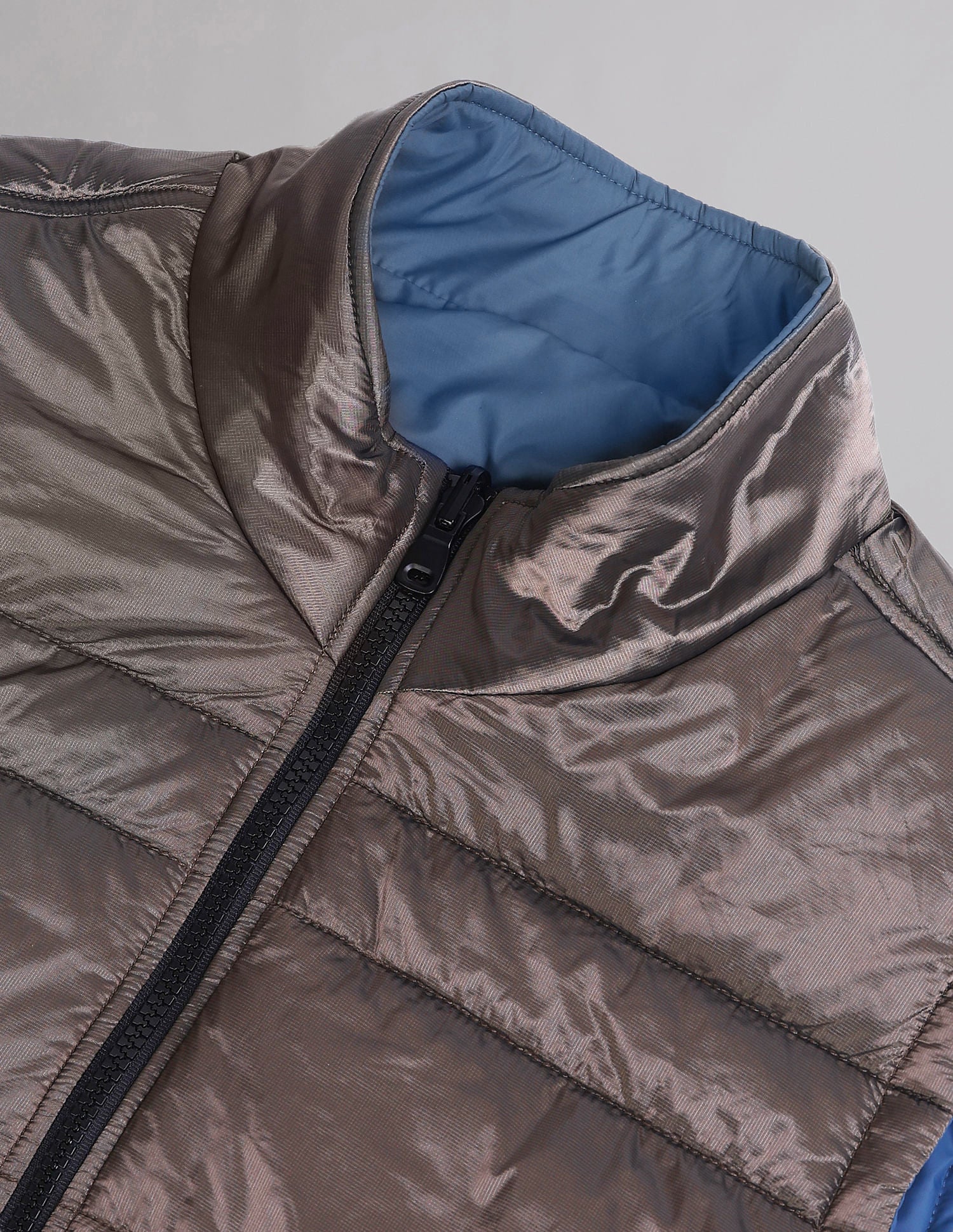 Sleeveless Quilt Reversible Jacket
