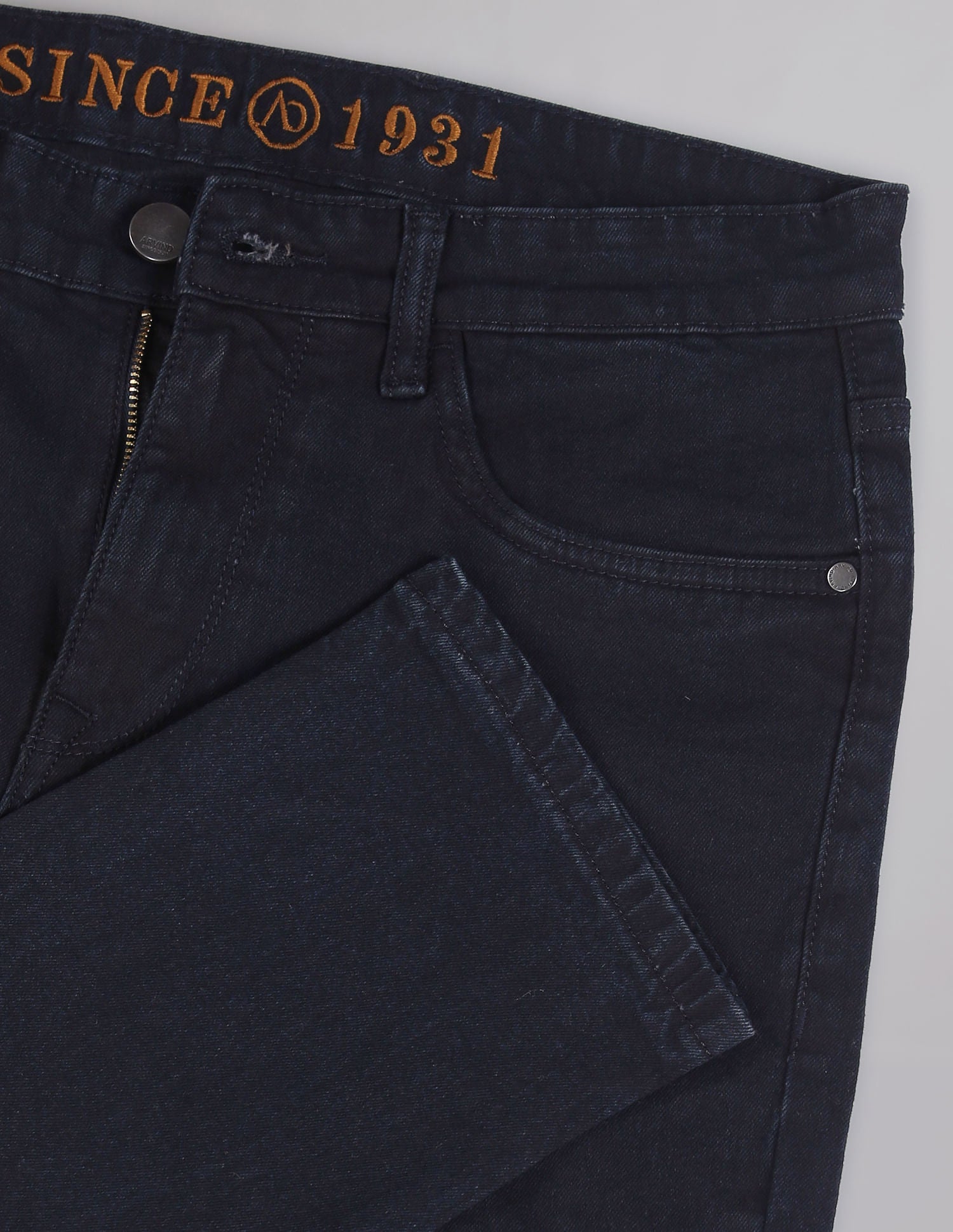 Streamline Skin Fit Rinsed Jeans