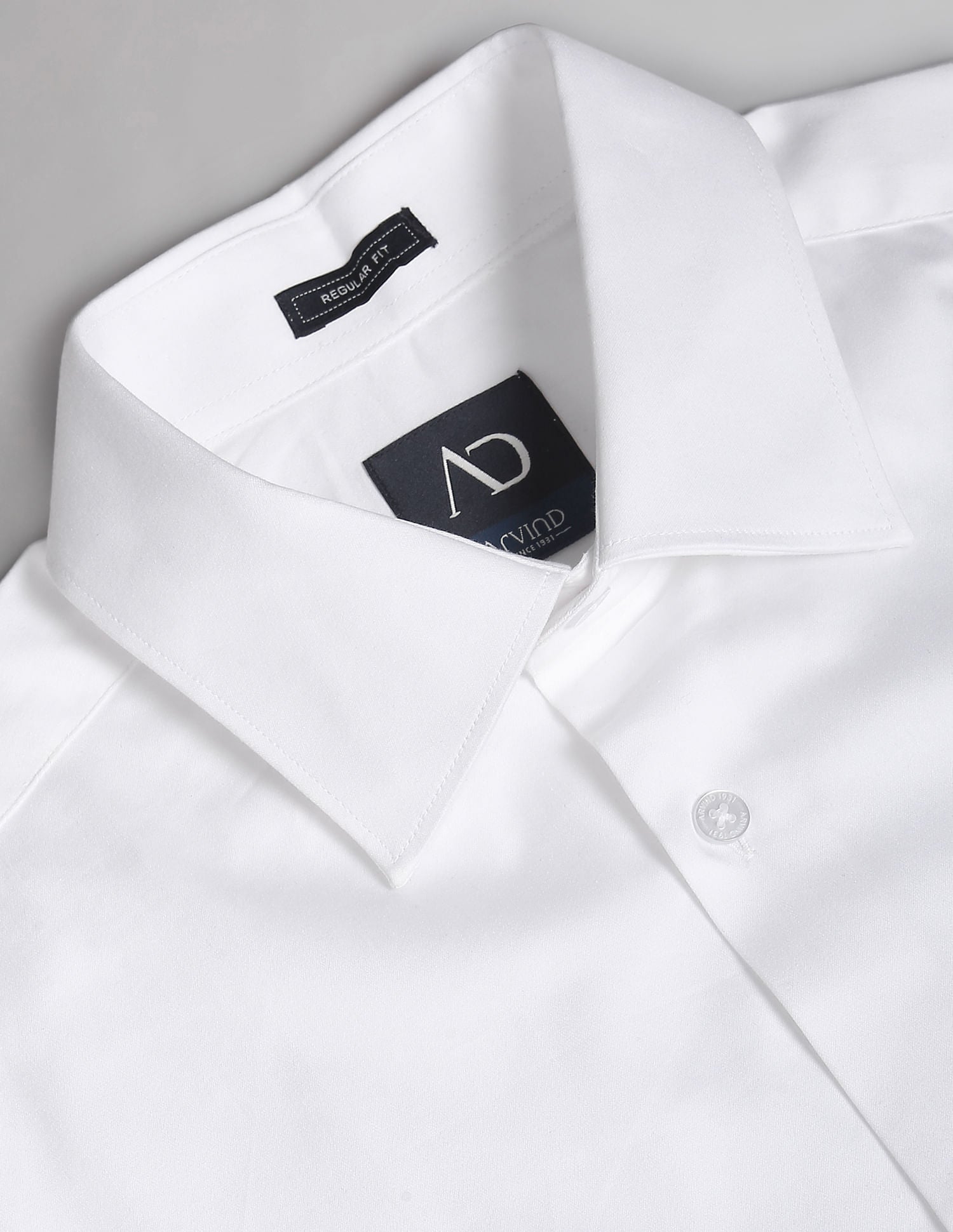 Office essential Solid Twill Formal Shirt