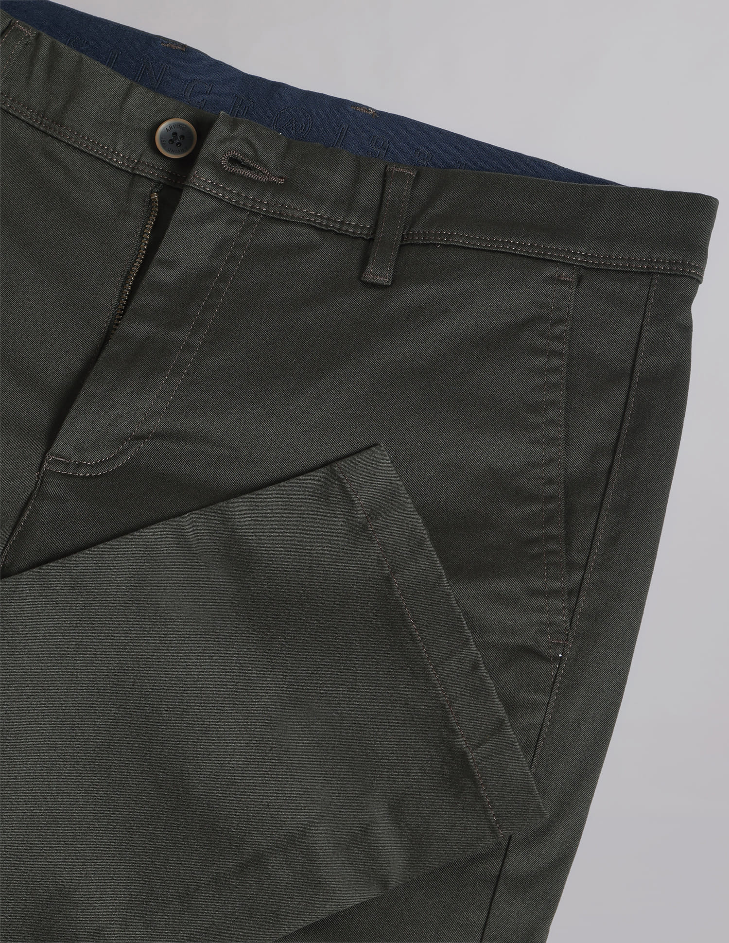 Solid Twill Smart Flex Chinos