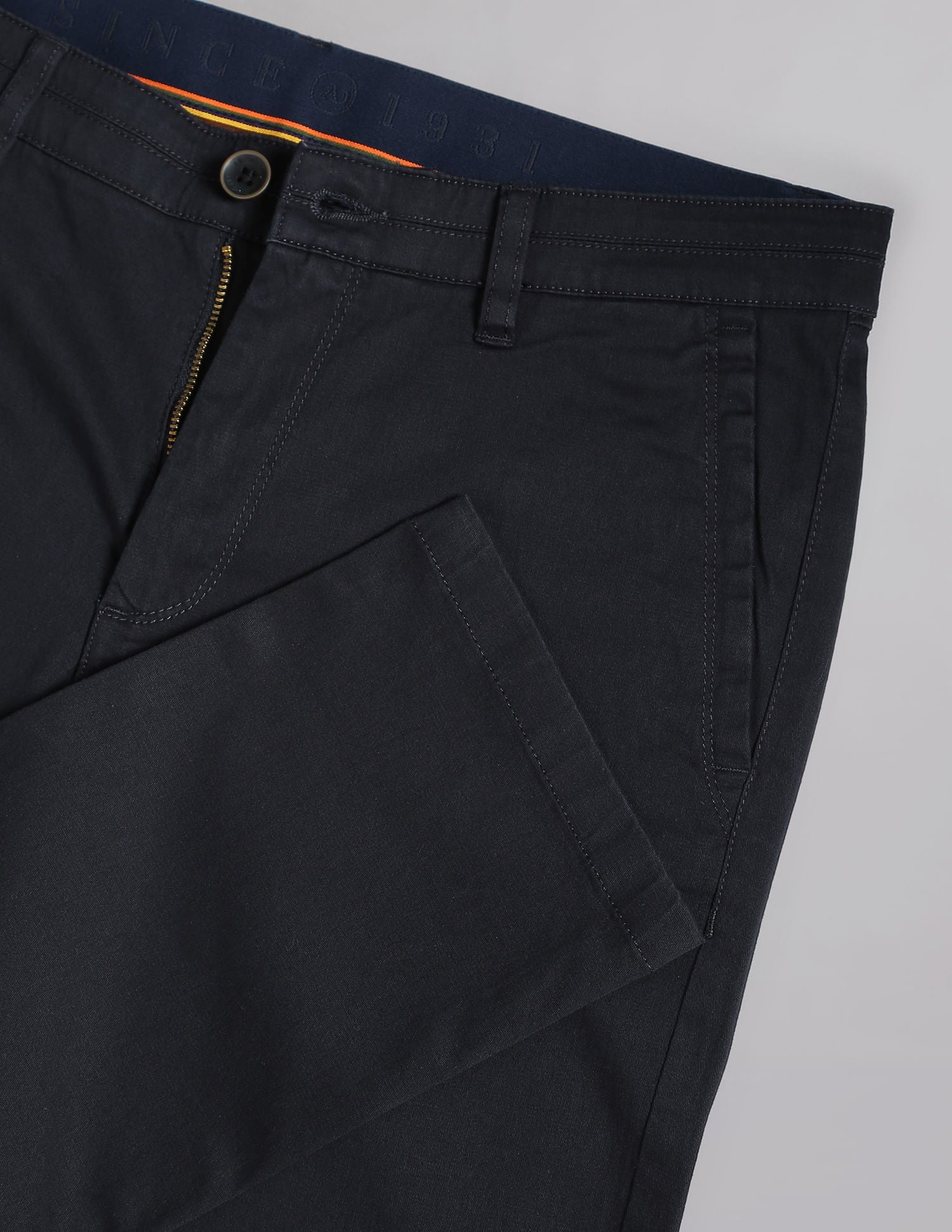 Modern Slim Fit Smart Flex Solid Chinos