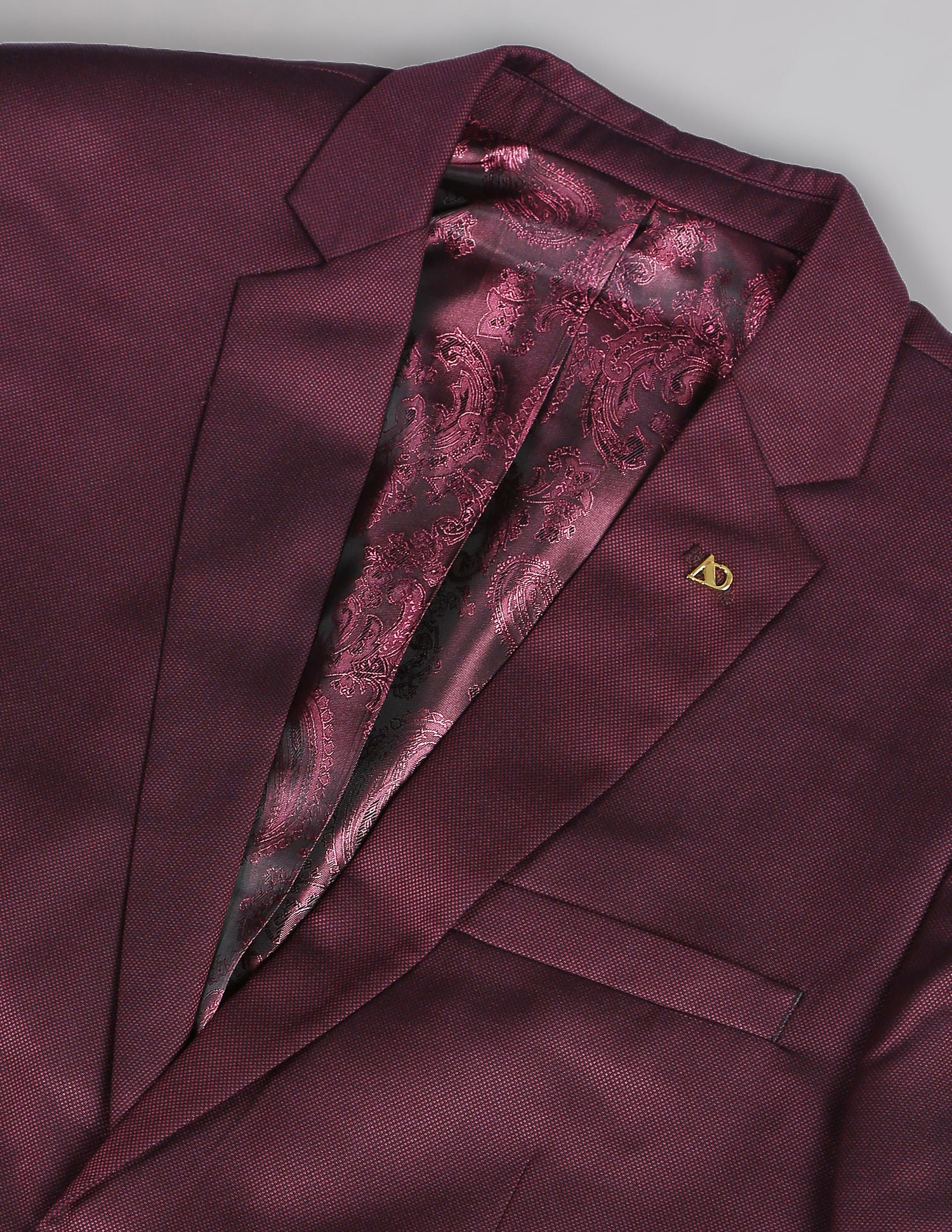 Old-School Tailored Regular Fit Solid Three Piece Suit