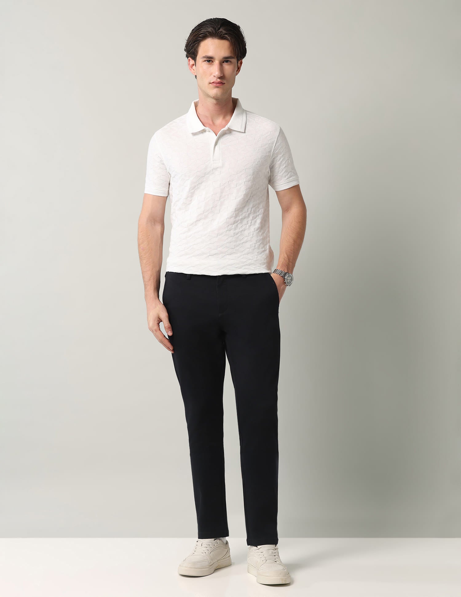 Textured Mid-rise Modern Fit Trousers