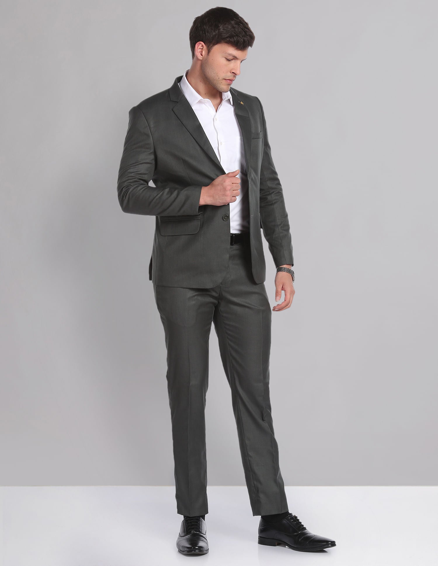 Style Powered Twill Single Breasted Two Piece Suit