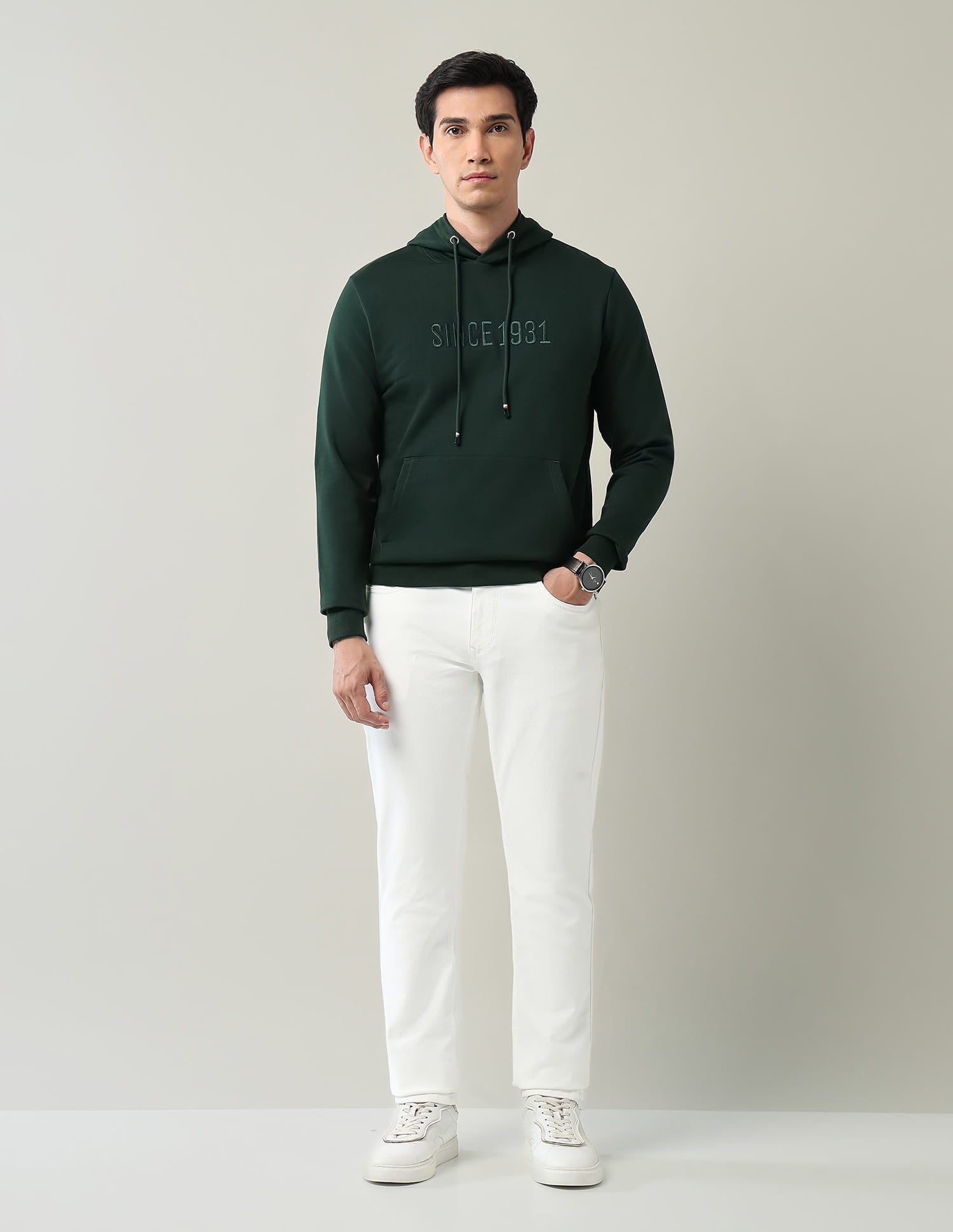 Modern Slim Fit Sweatshirt