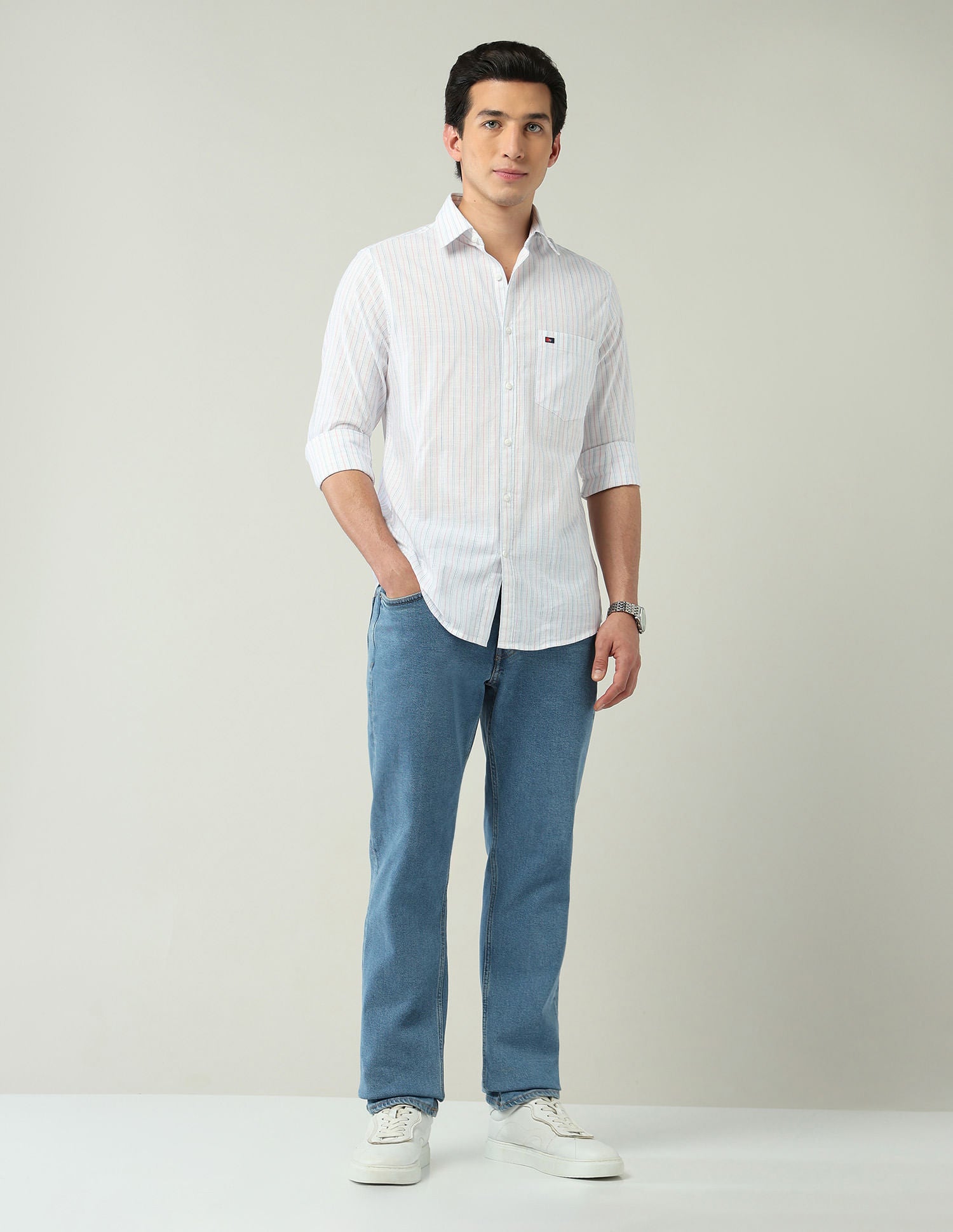 Wardrobe essential Modern Slim Fit Vertical Striped Shirt